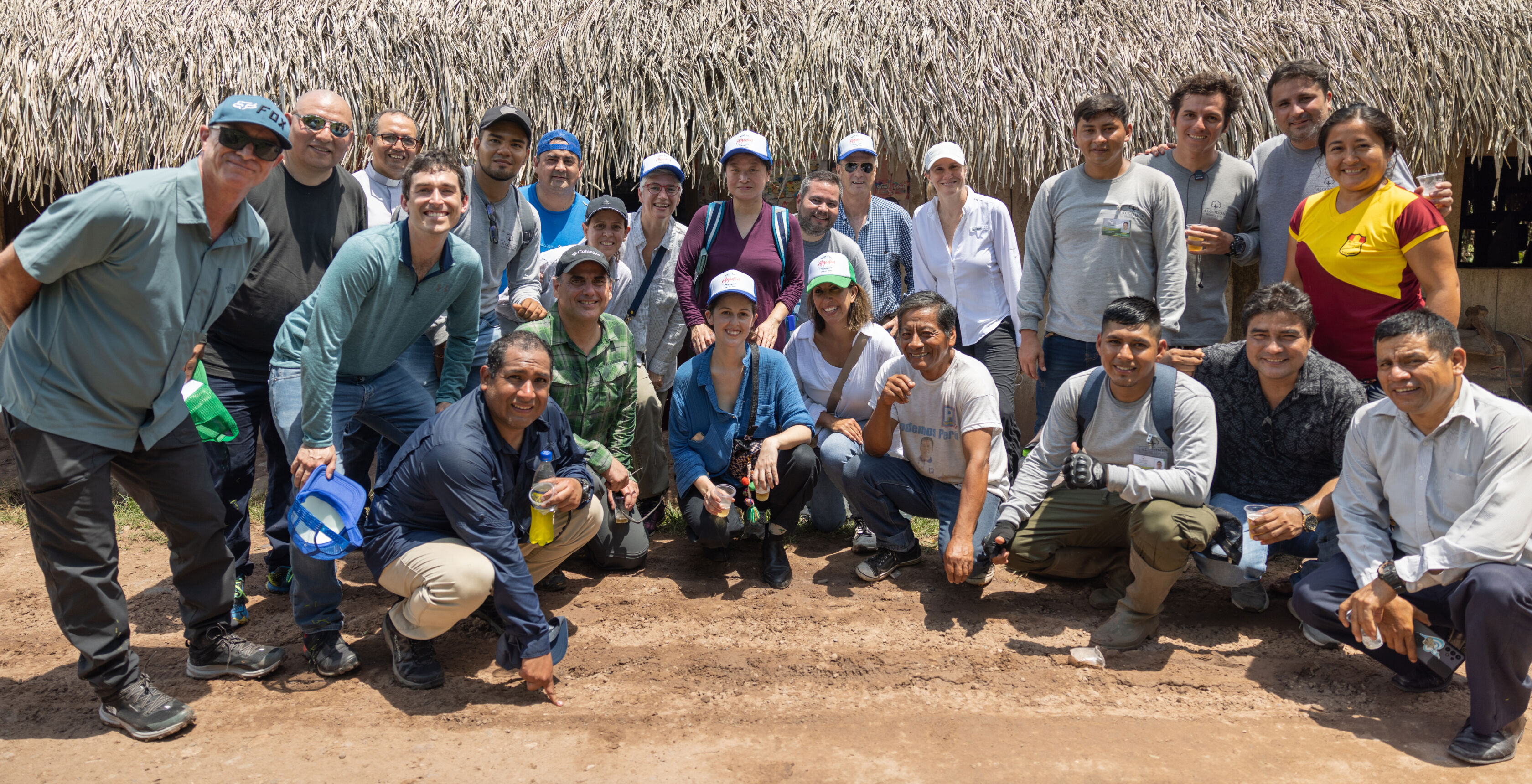 EILEEN FISHER supply chain team and key partners in Peru.
