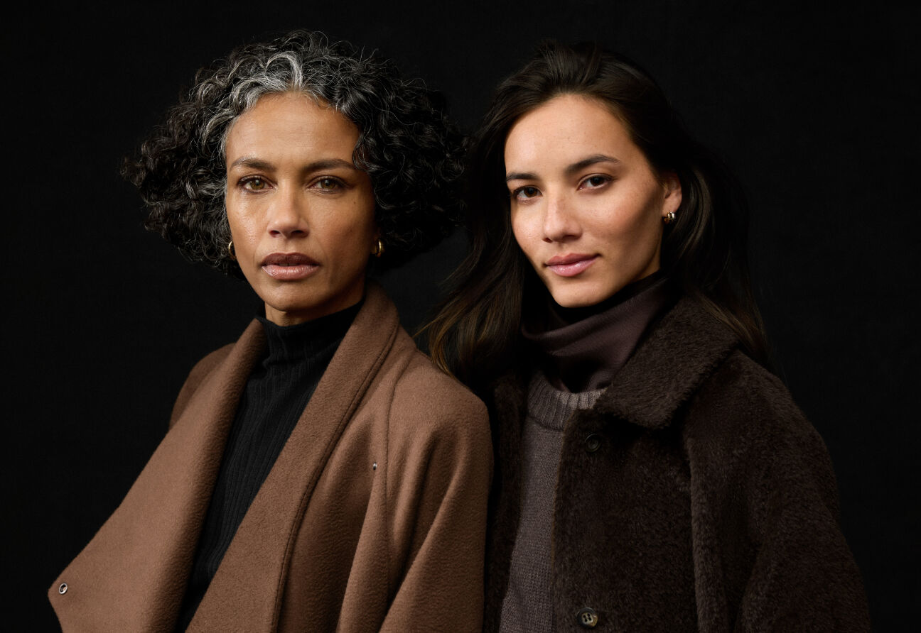 two women wearing EILEEN FISHER clothes.