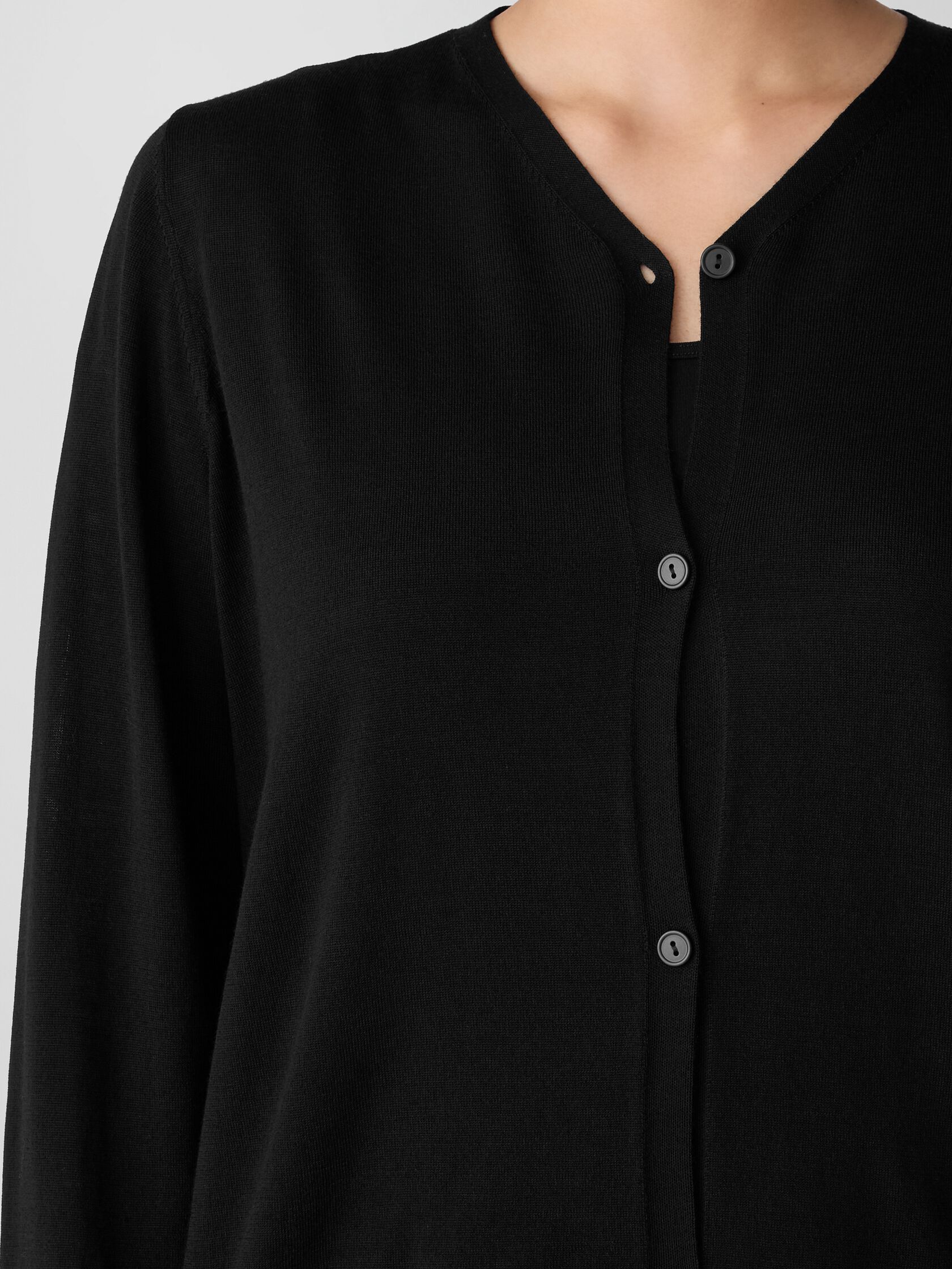 Superfine Merino Cardigan in Regenerative Wool