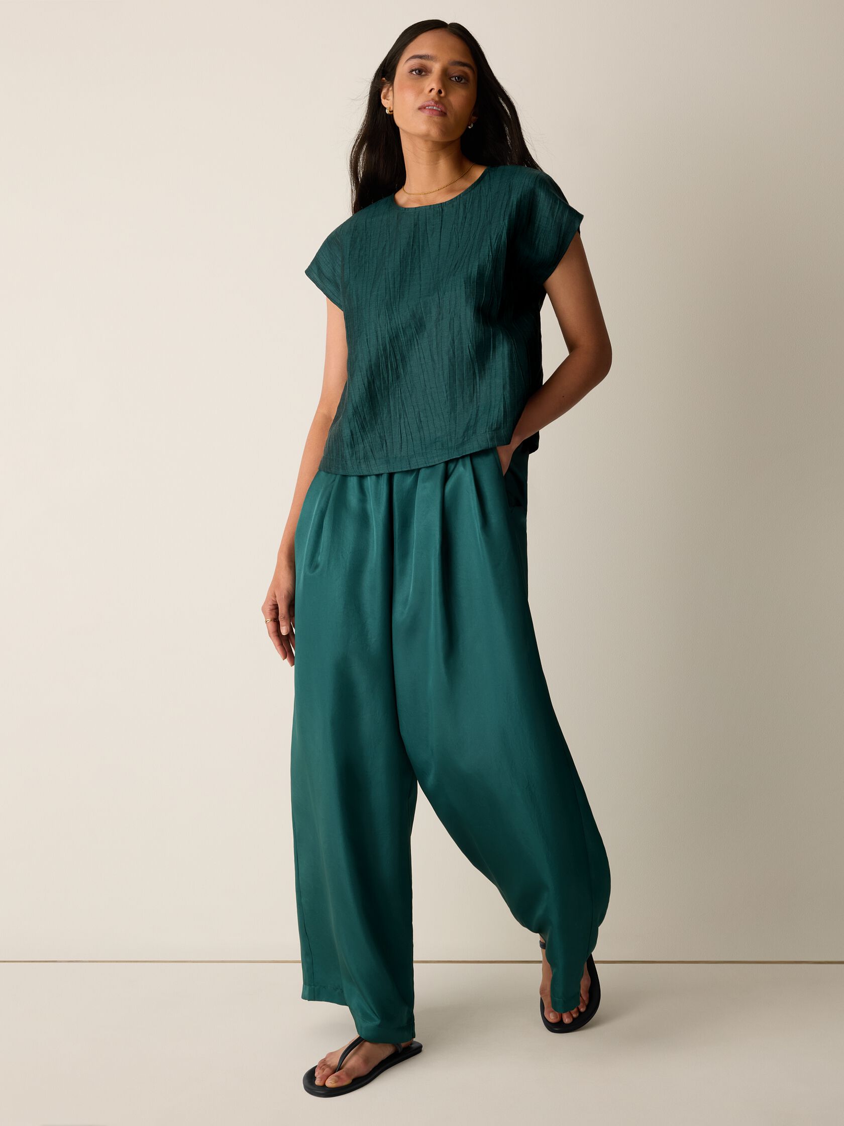 Linen Sheen Square Top