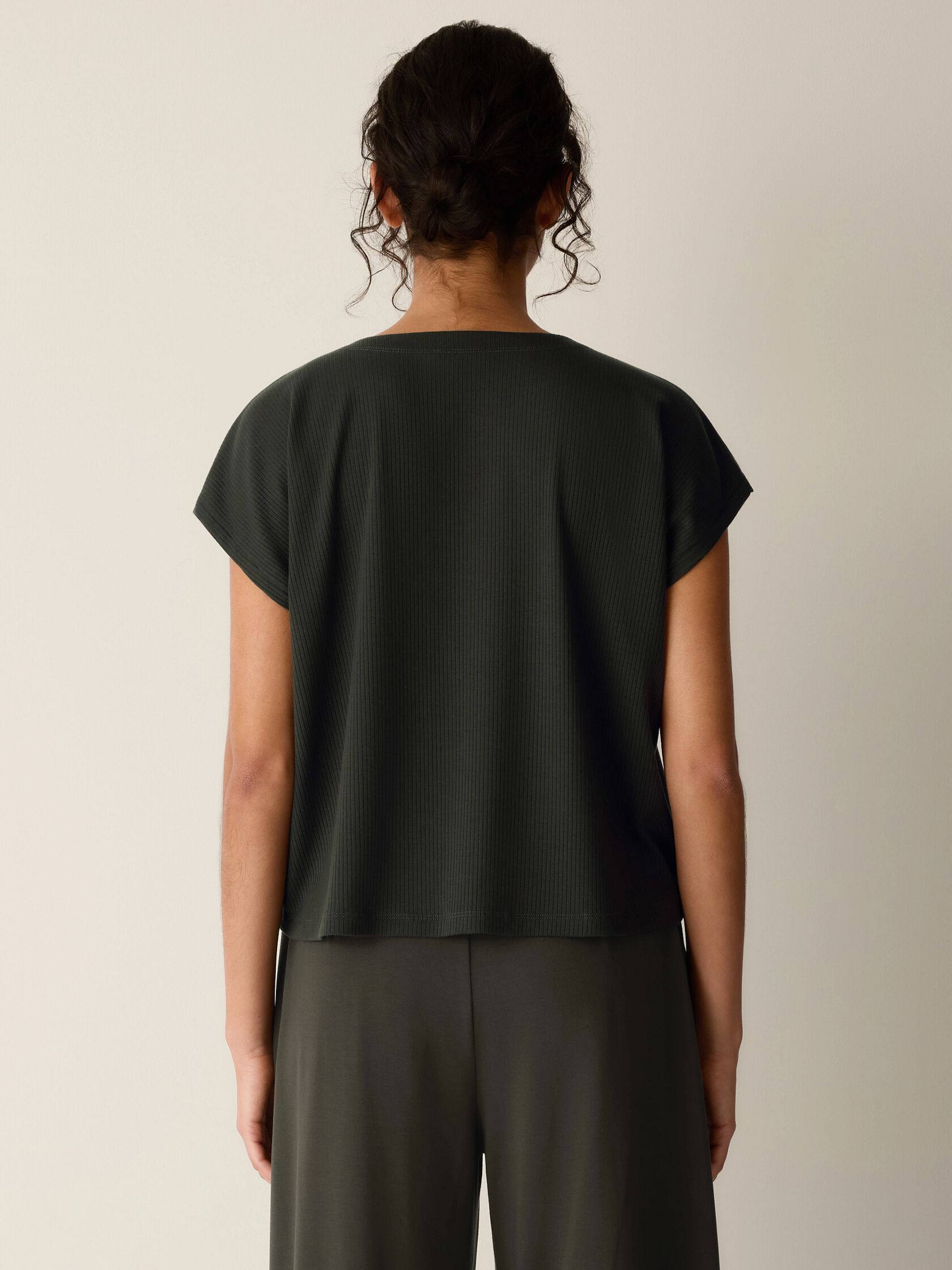 Ribbed Knit Crew Neck Top