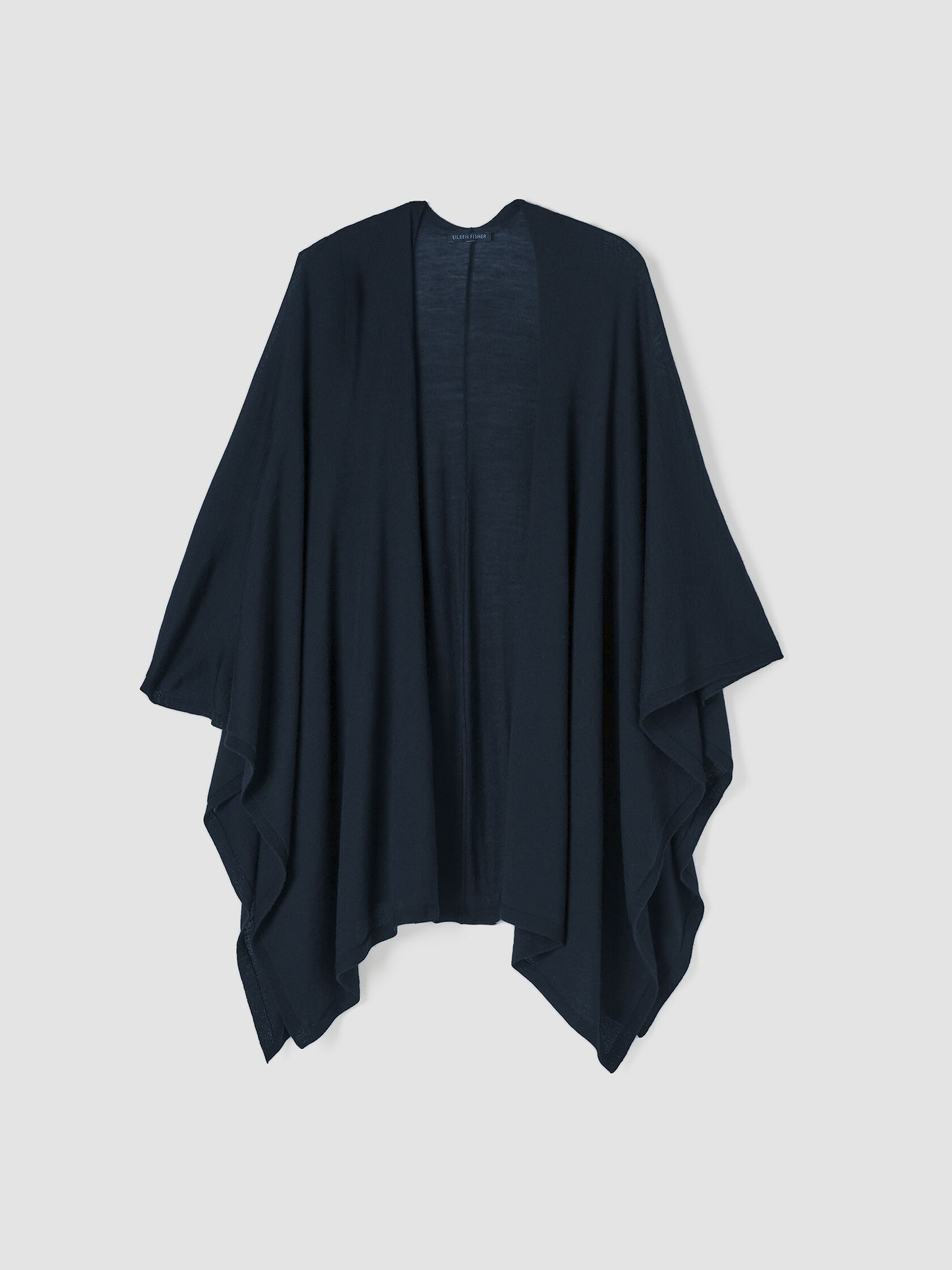 Fine Merino Poncho in Regenerative Wool