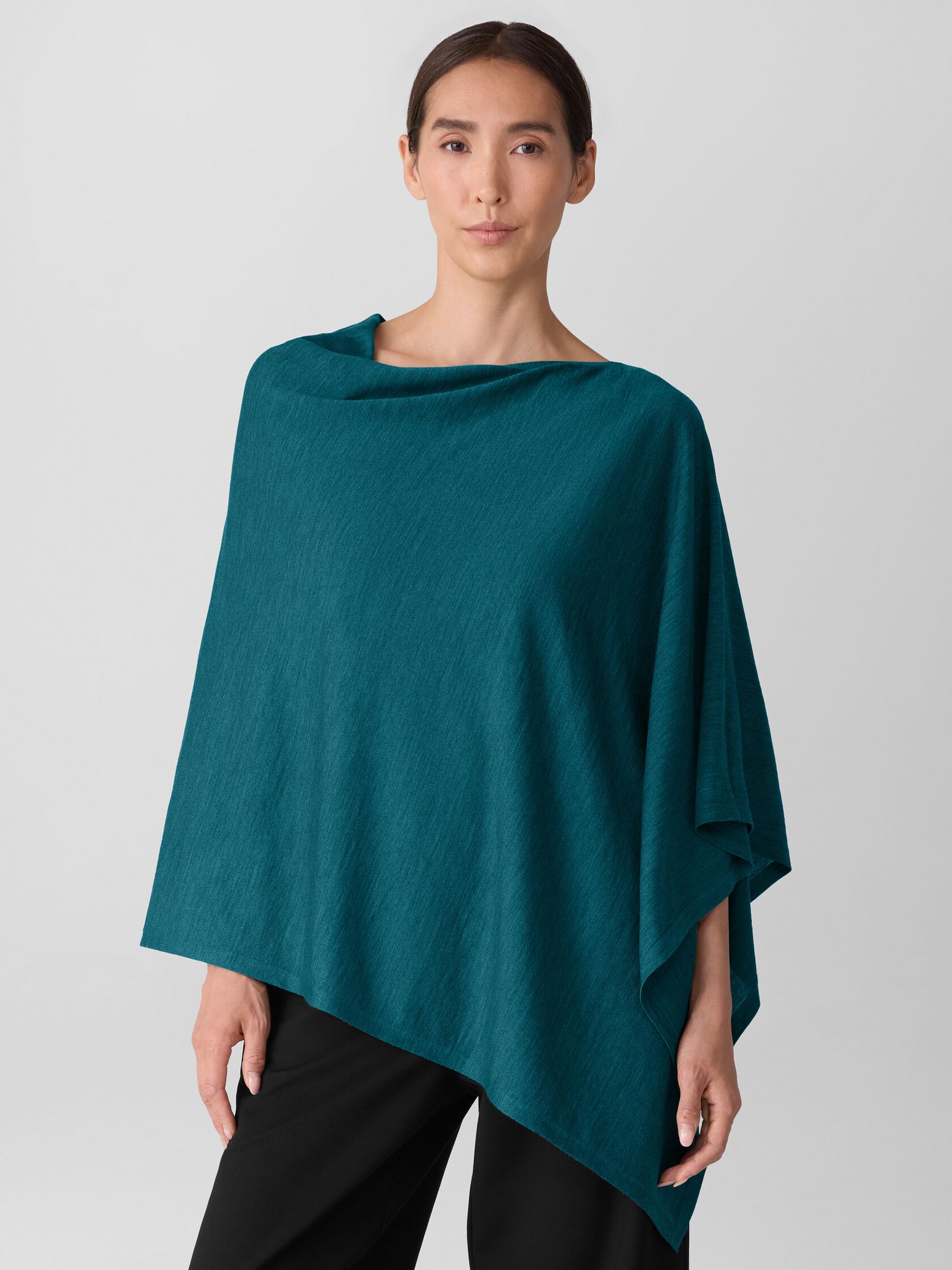 Superfine Merino Poncho in Regenerative Wool