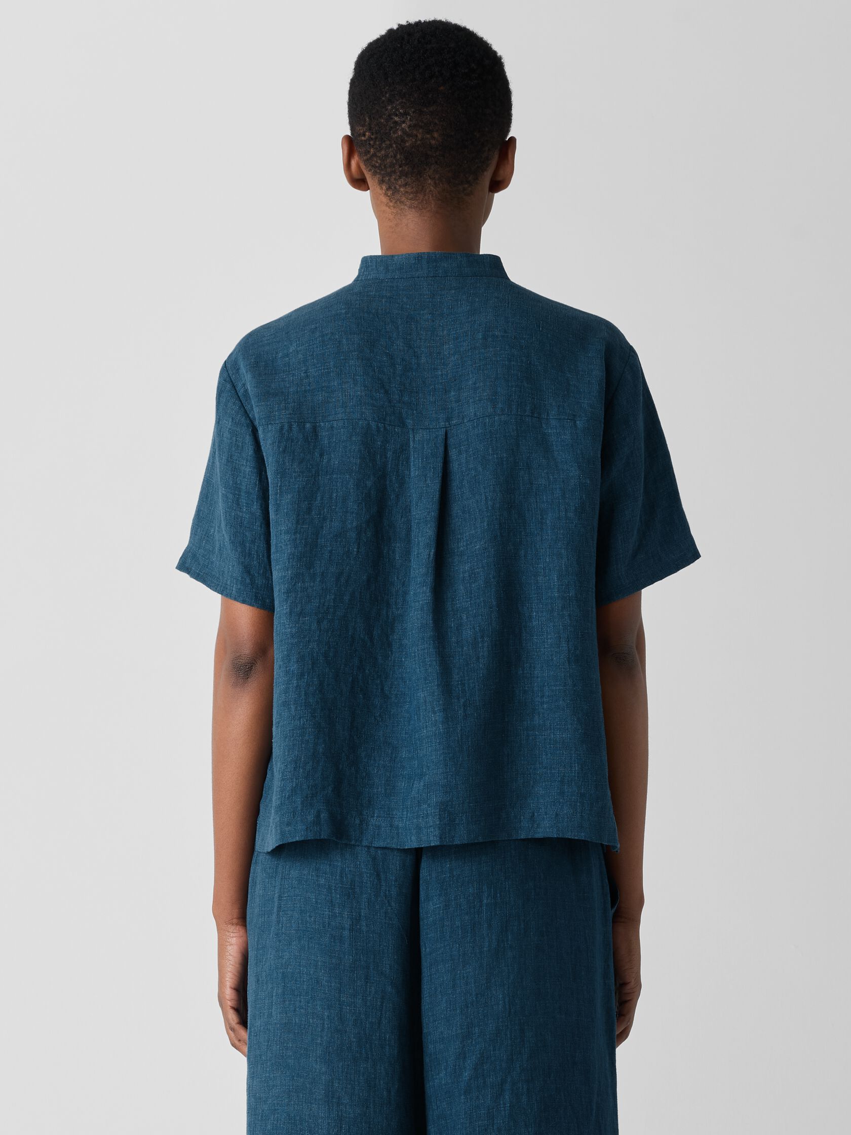 Washed Organic Linen Délavé Band Collar Shirt
