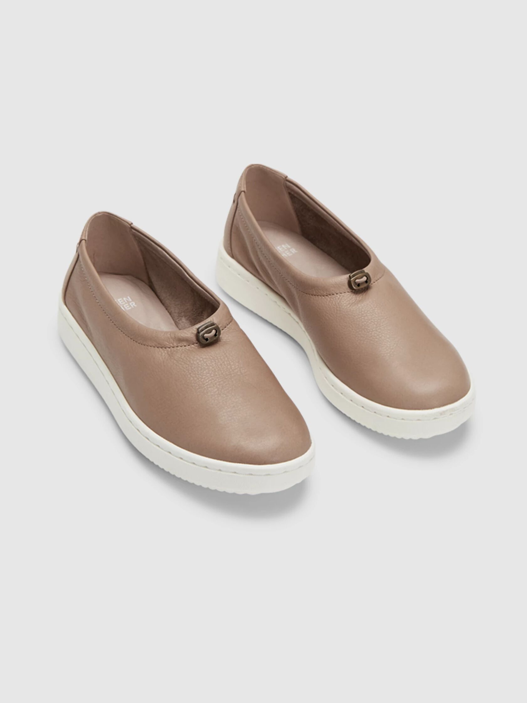 Sydney Washed Leather Sneaker