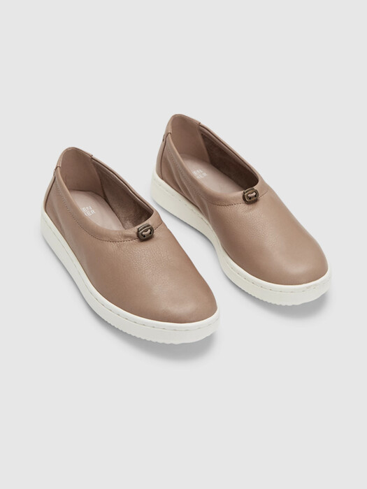 Sydney Washed Leather Sneaker