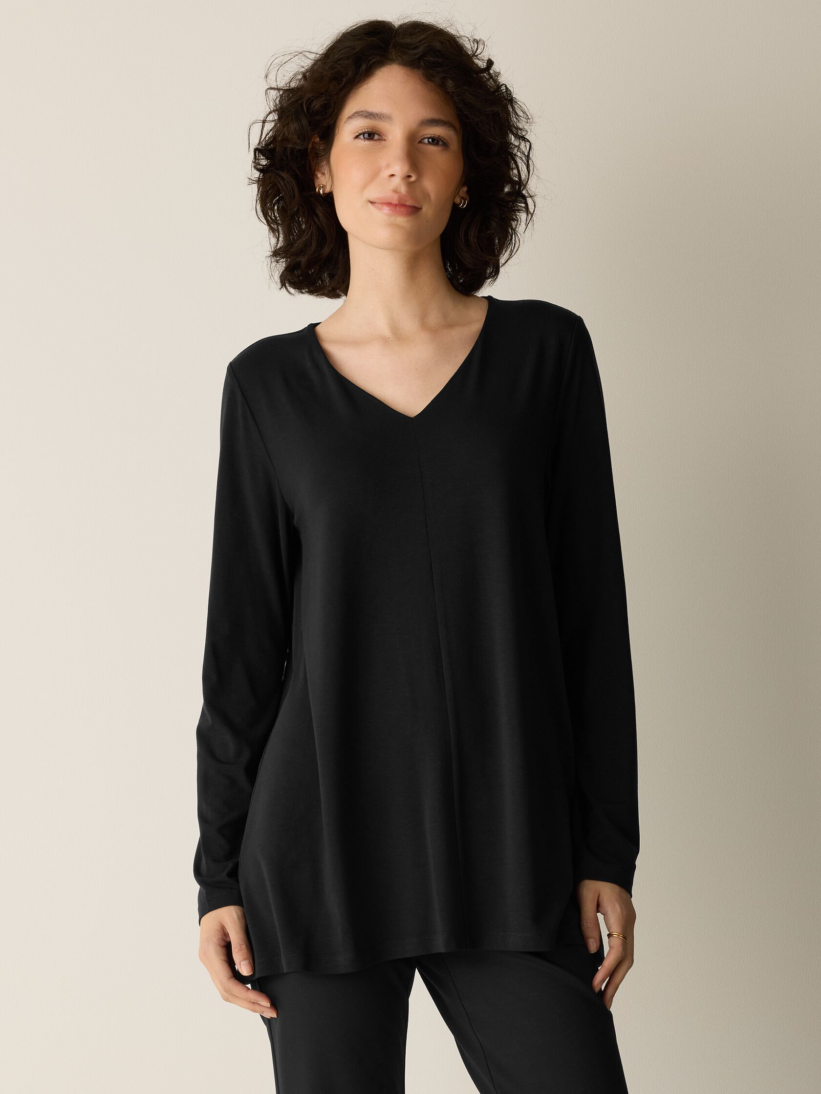 Fine Stretch Jersey Knit V-Neck Long Top
