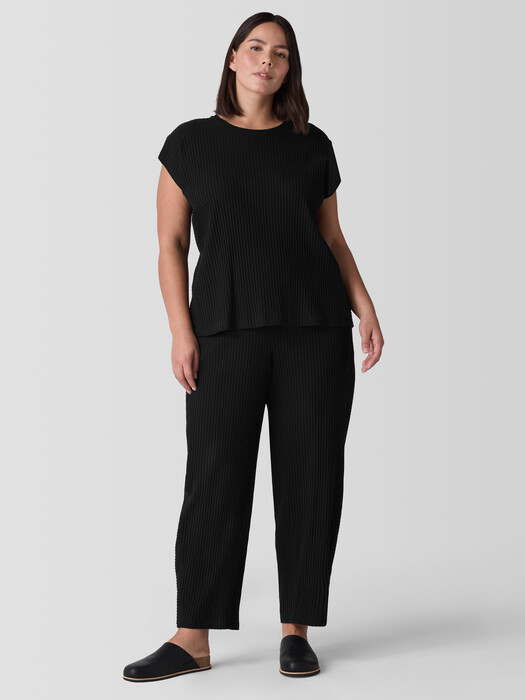 Textured Stretch Rib Round Neck Top