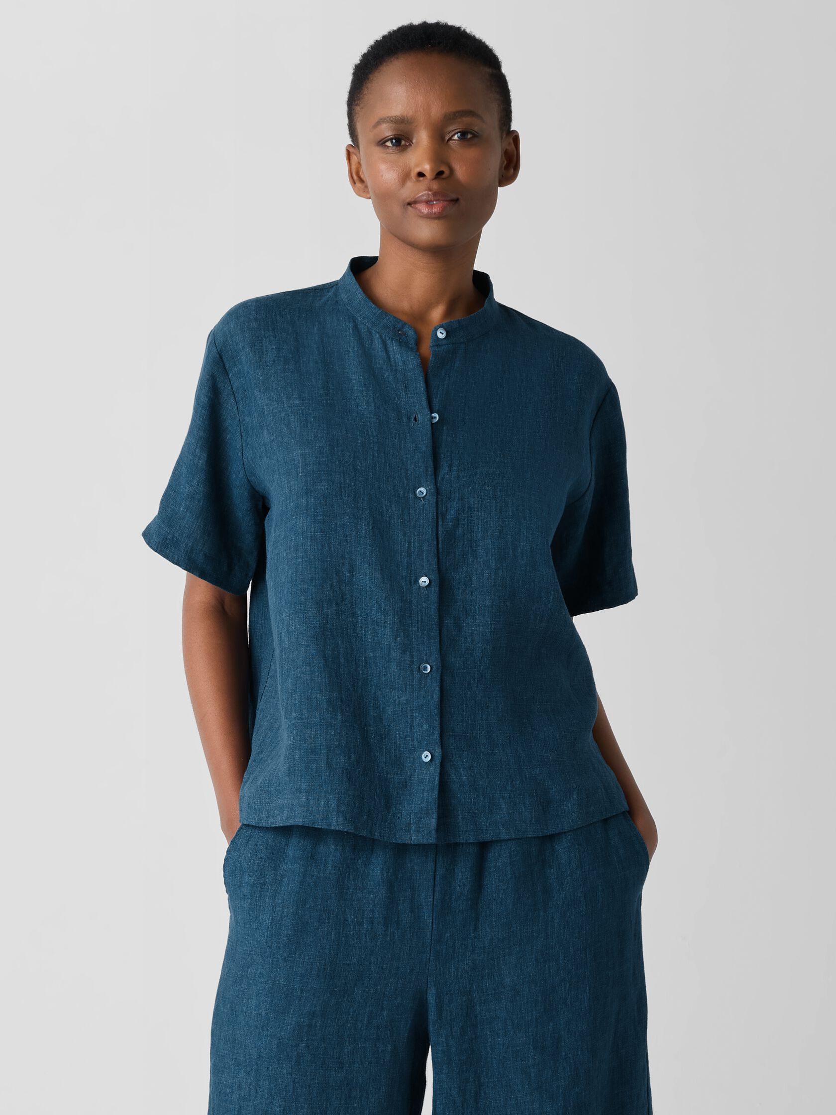 Washed Organic Linen Délavé Band Collar Shirt