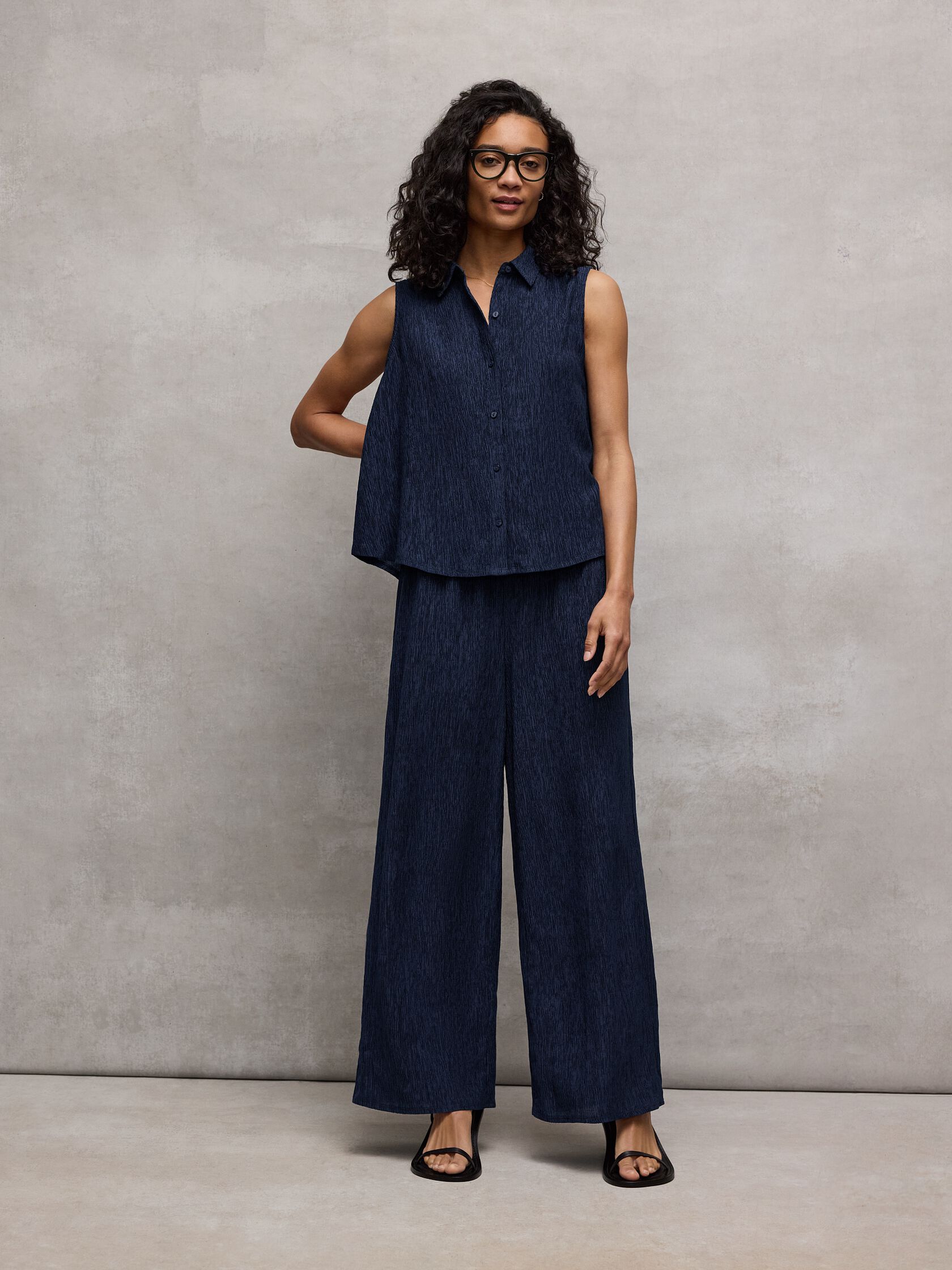 Woven Pliss&eacute; Wide-Leg Pant