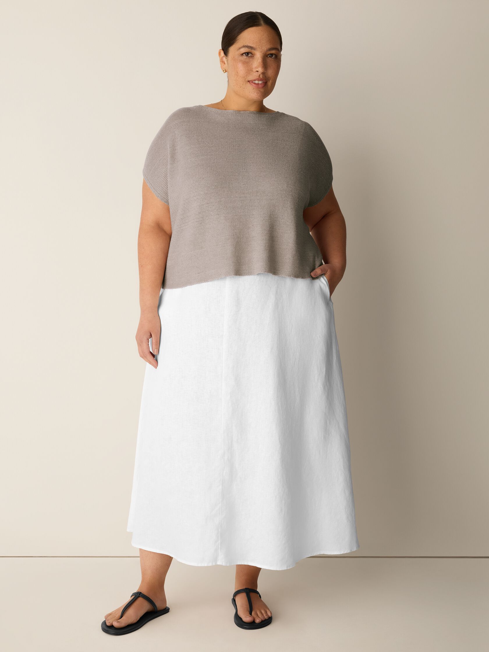 Organic Linen D&eacute;lav&eacute; Square Top