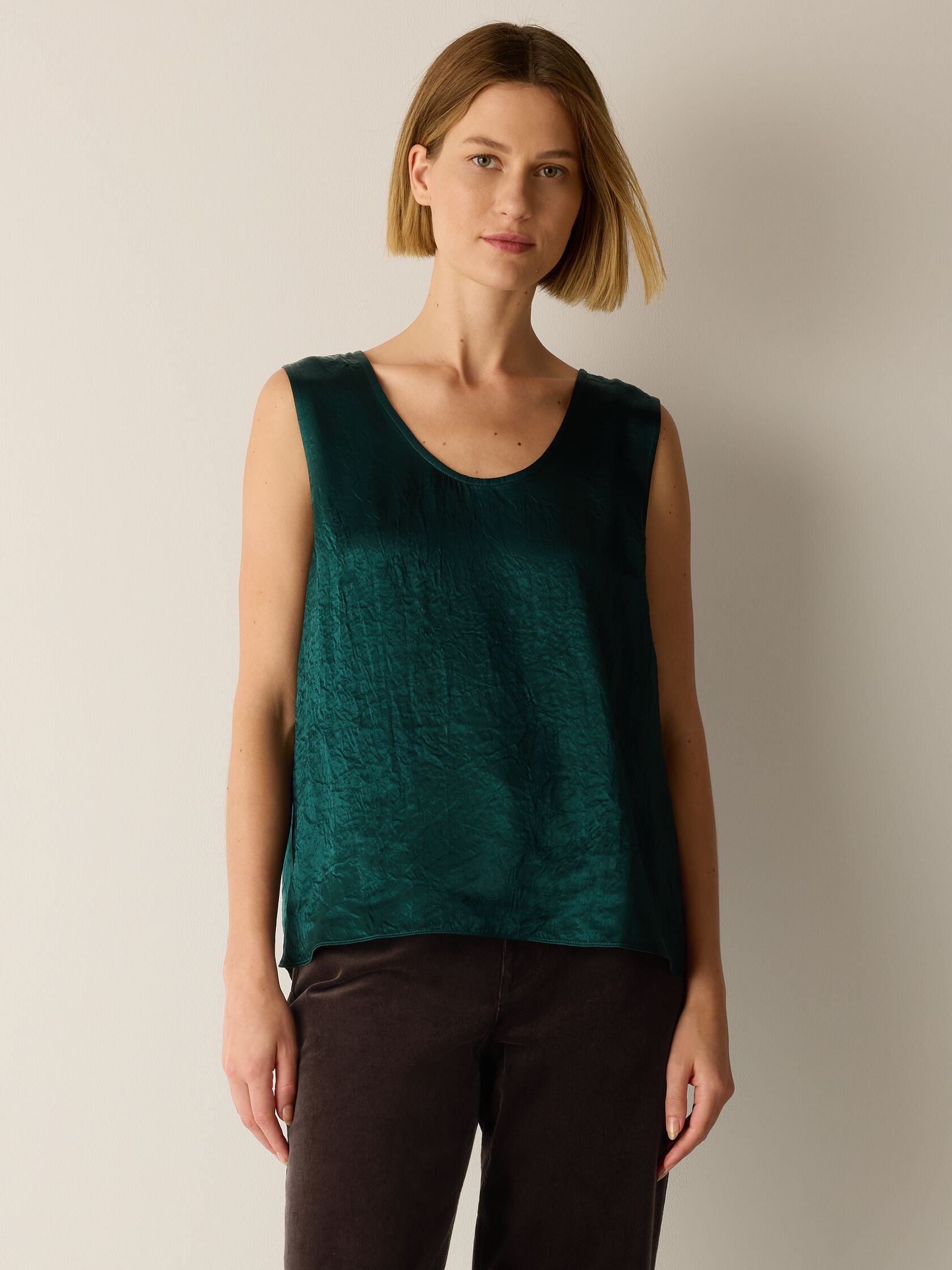 Textured Satin Curved V-Neck Tank