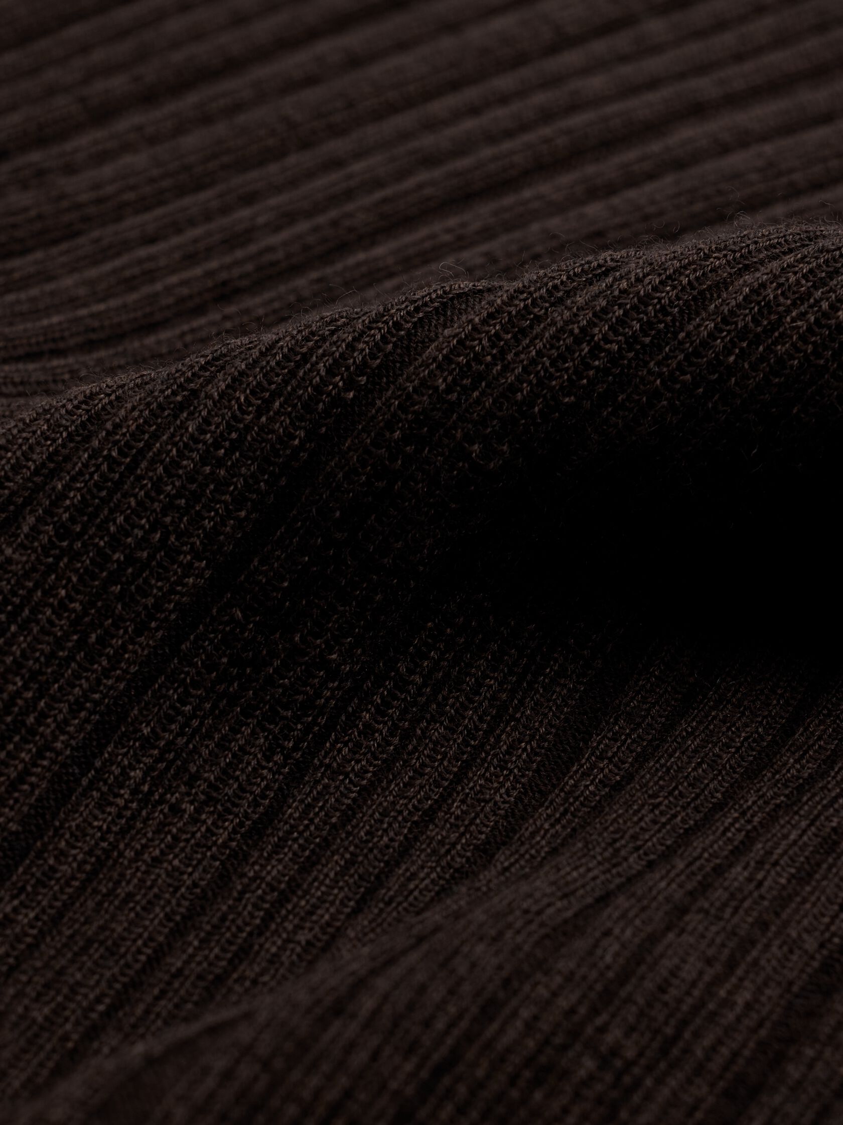 Superfine Merino Turtleneck Top in Regenerative Wool