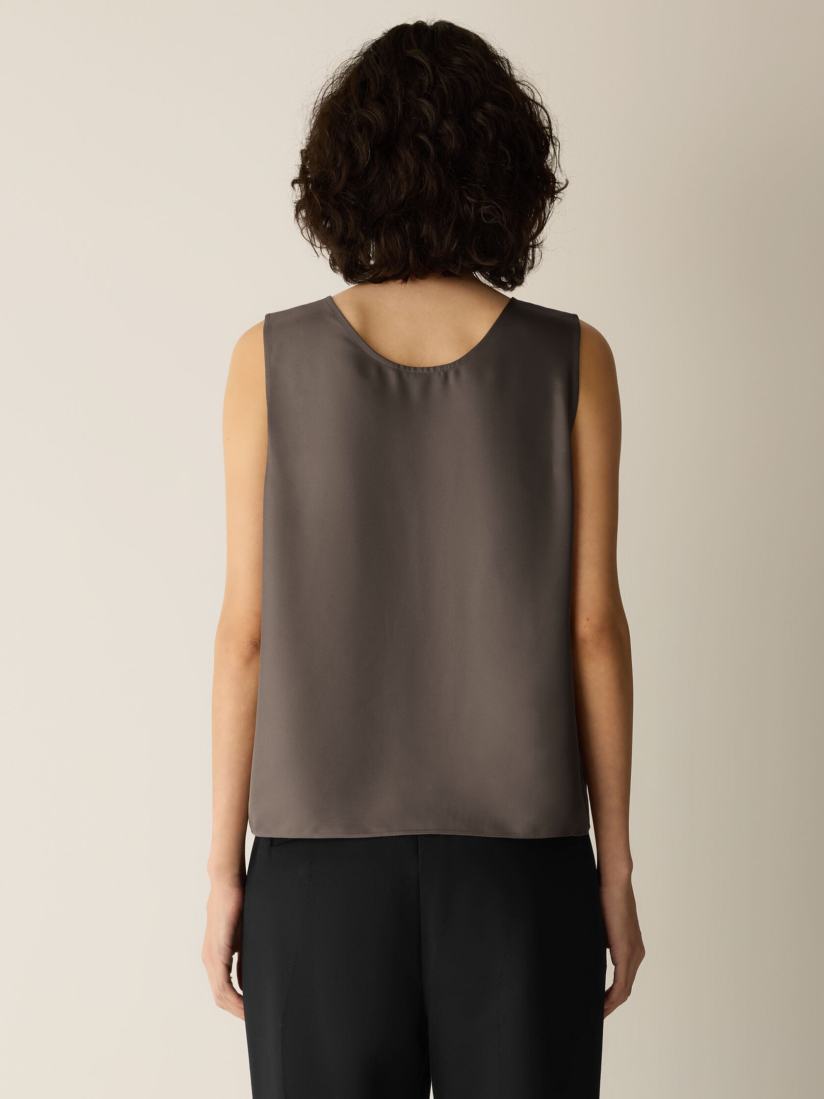 Silk Twill Curved V-Neck Tank