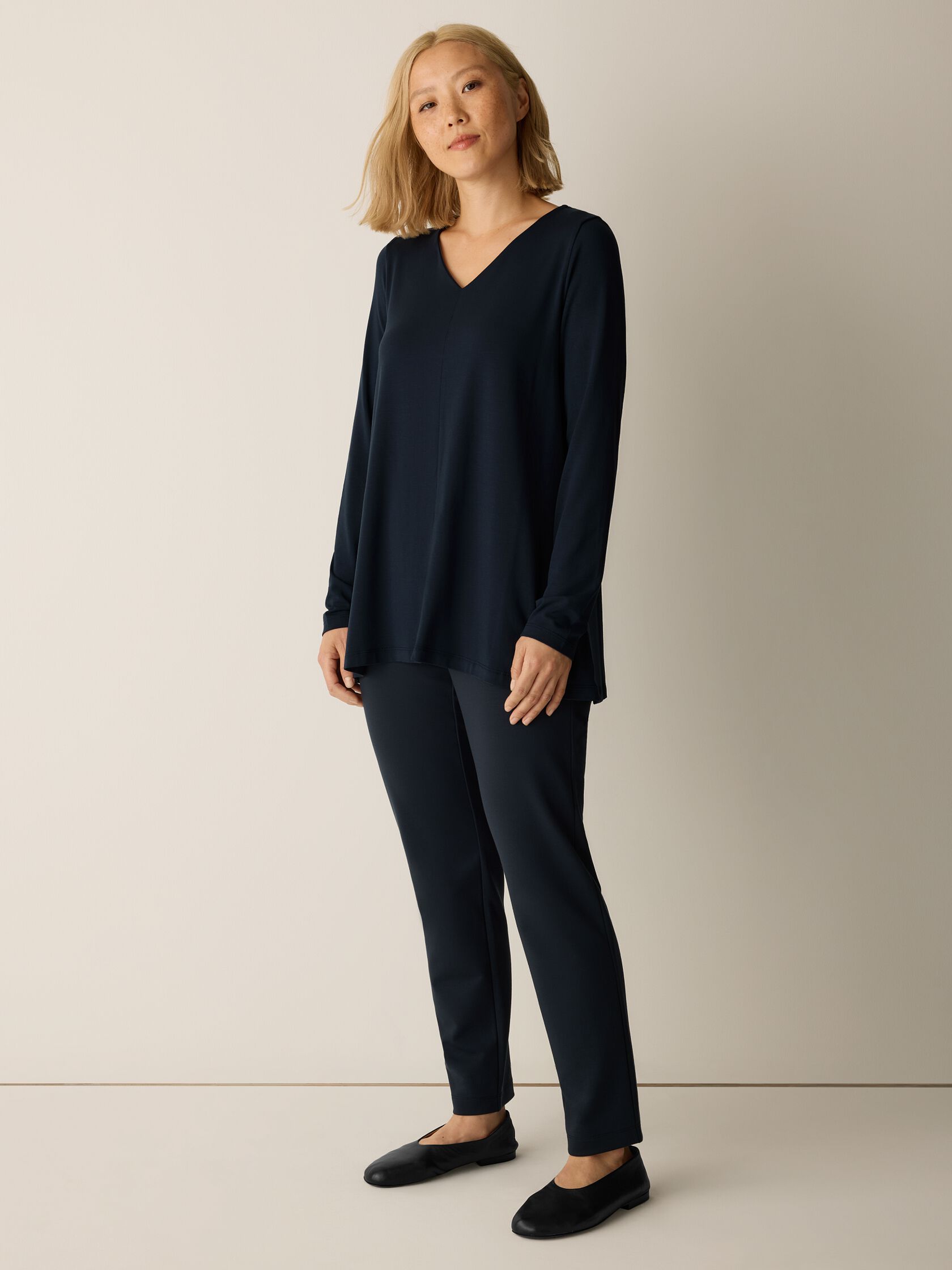 Fine Stretch Jersey Knit V-Neck Long Top