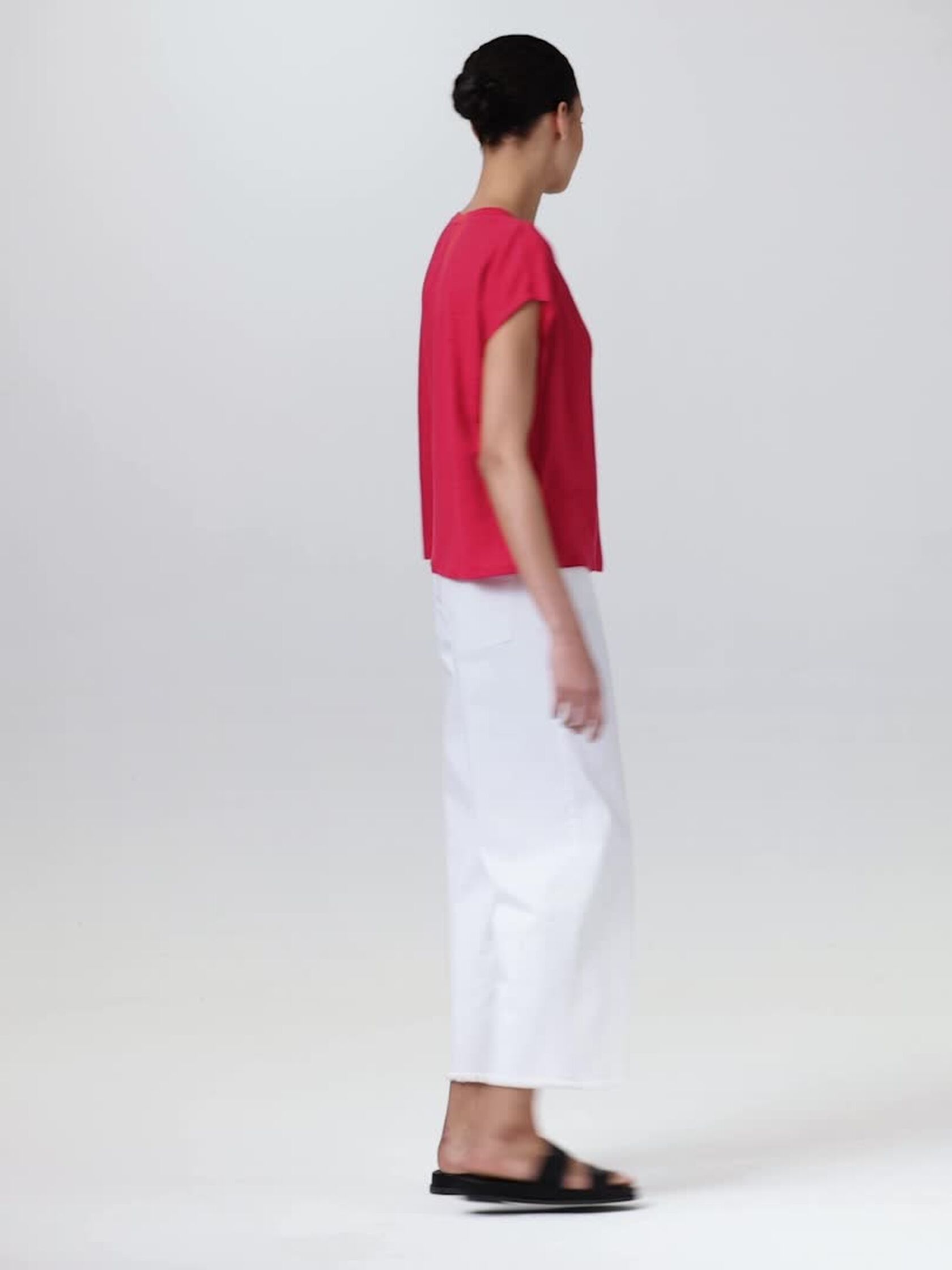 Organic Linen Jersey V-Neck Tee