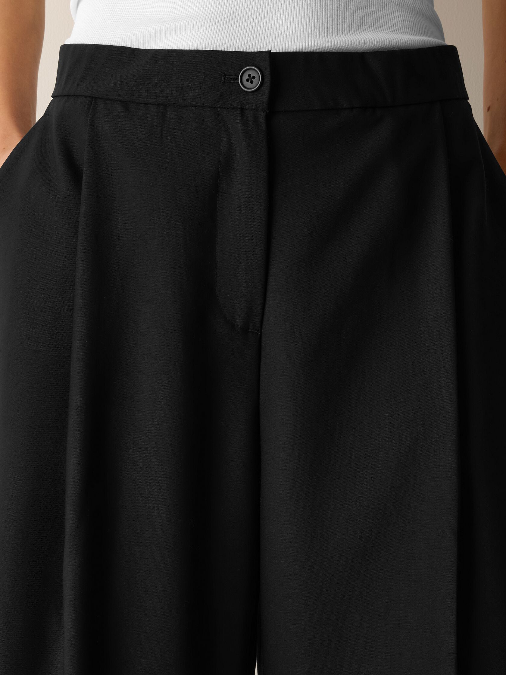 Seasonless Wool Pleated Culotte