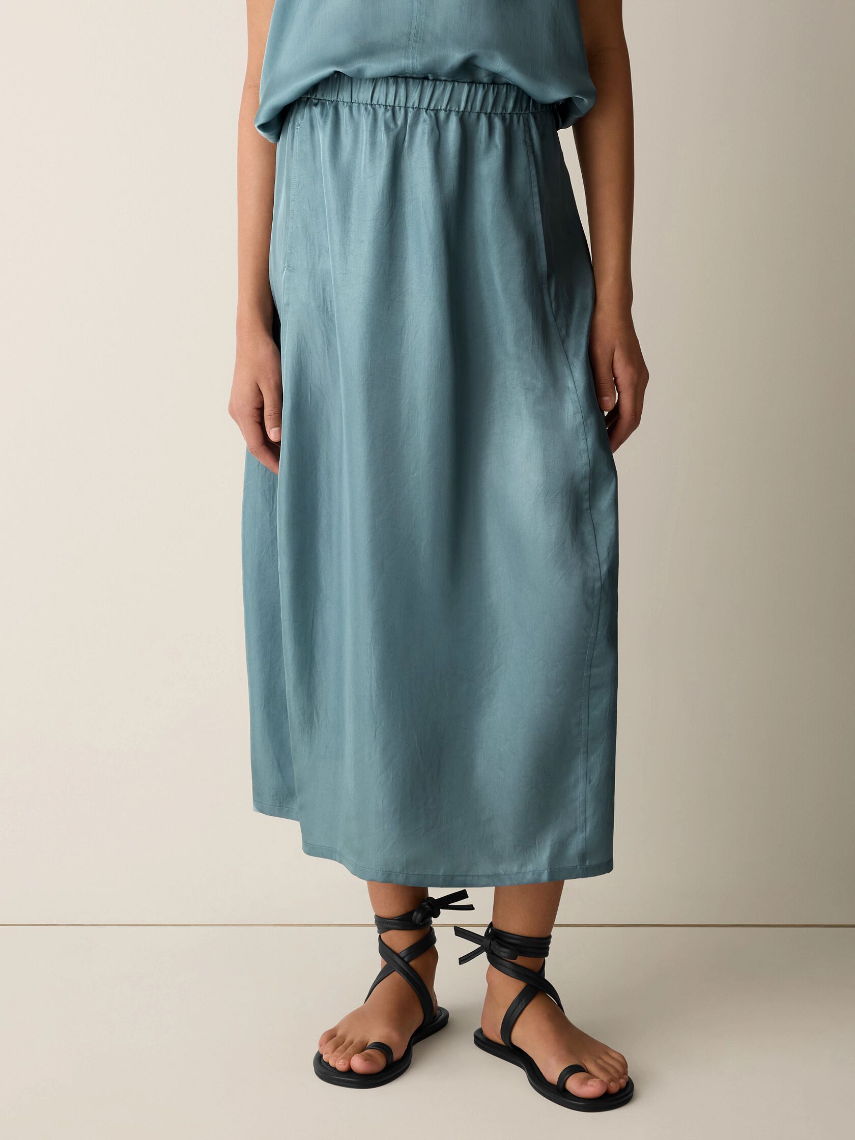 Lightweight Satin Shimmer Lantern Skirt