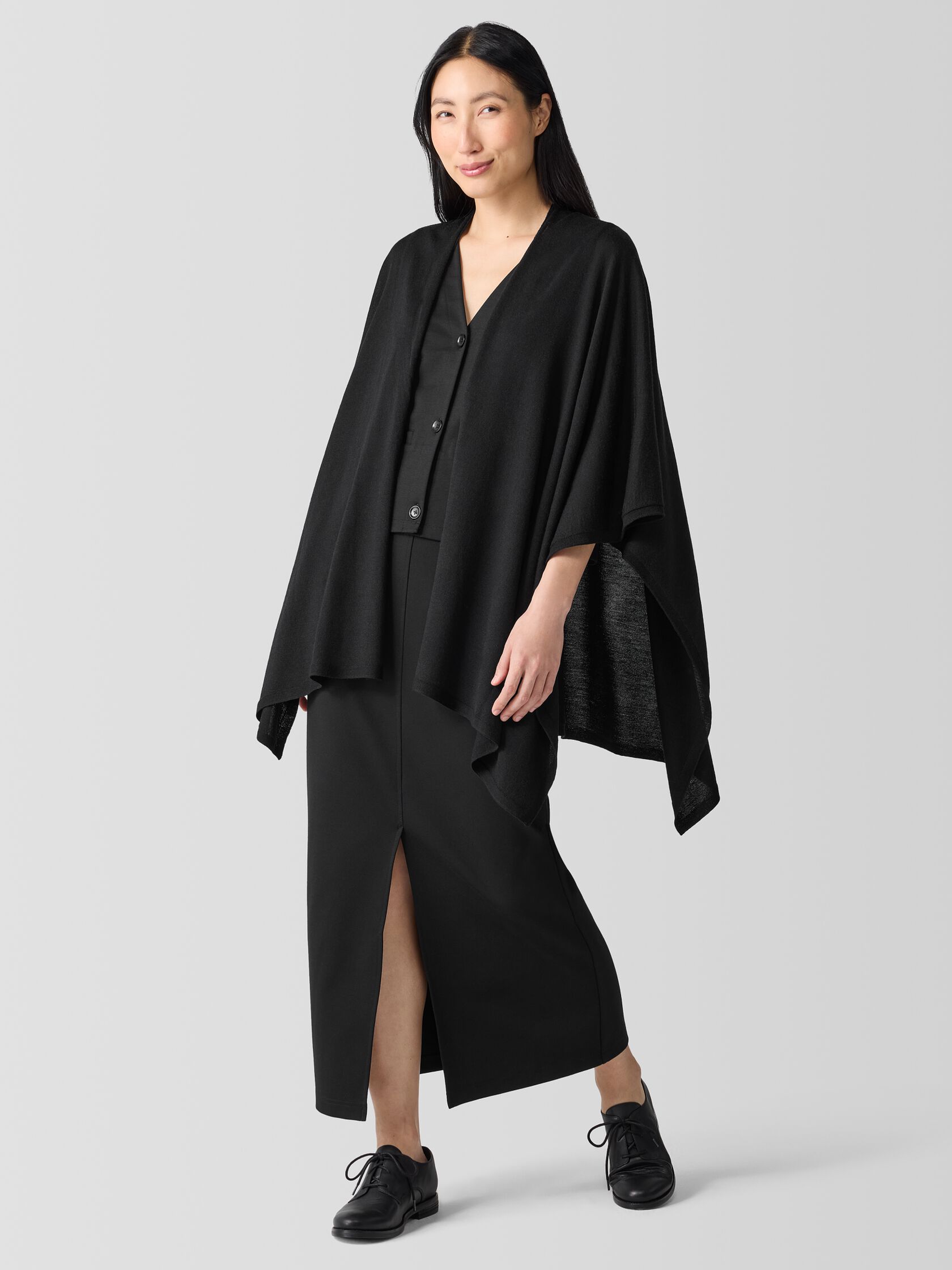 Fine Merino Poncho in Regenerative Wool