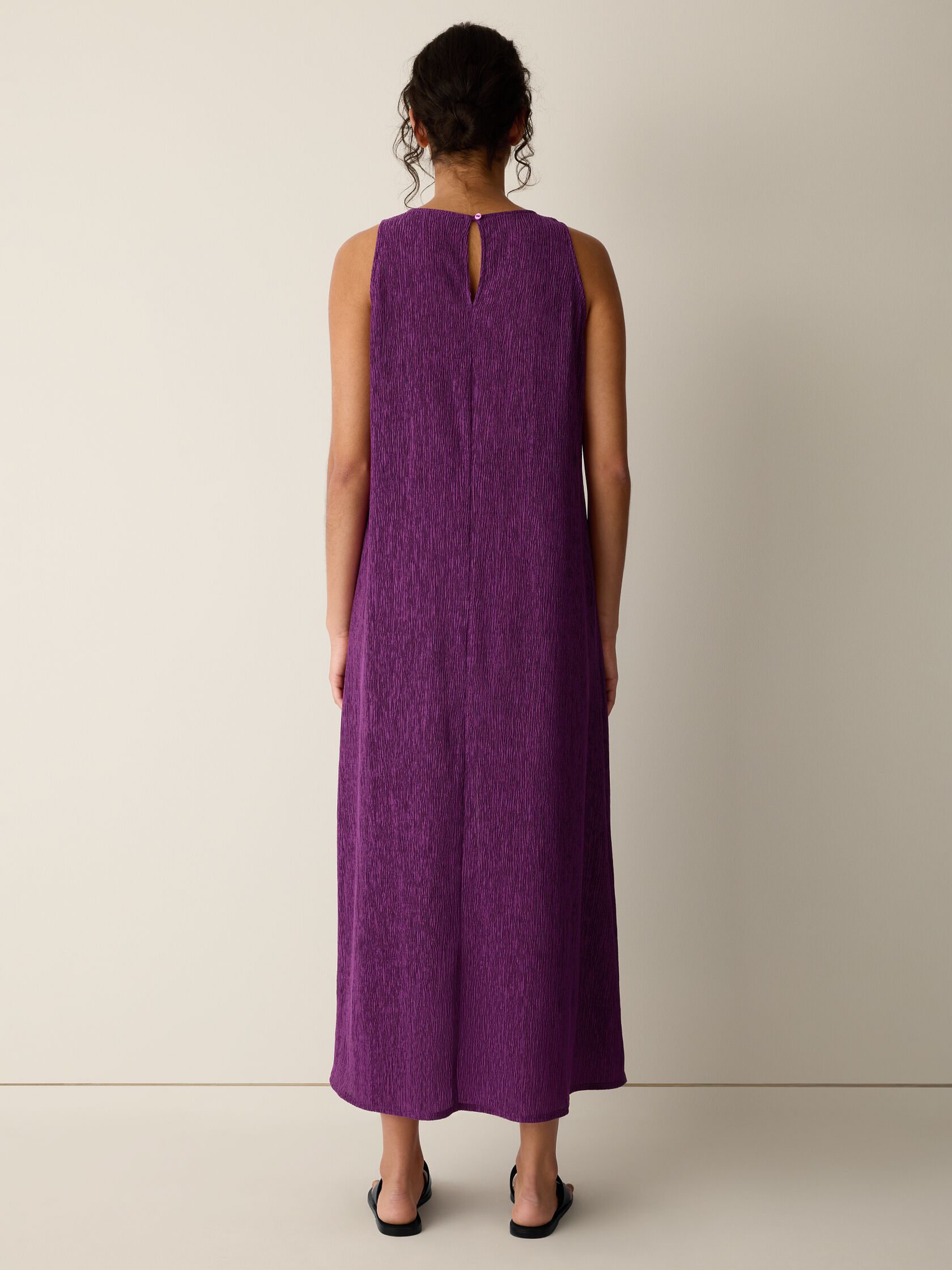 Woven Pliss&eacute; Round Neck Dress