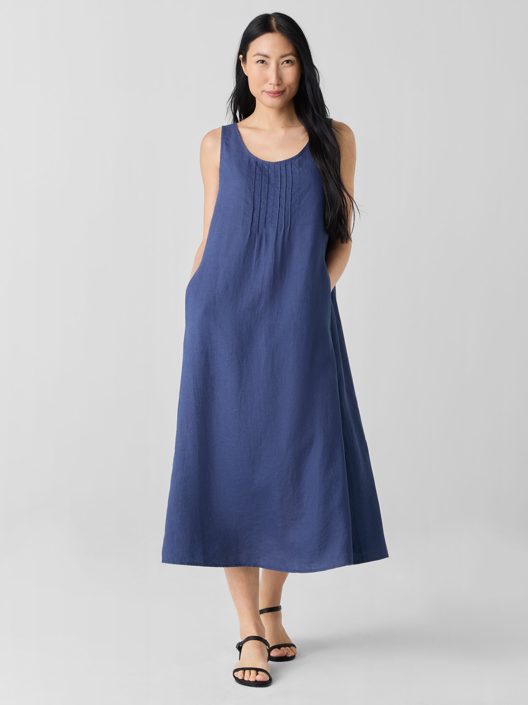 Organic Linen Scoop Neck Dress
