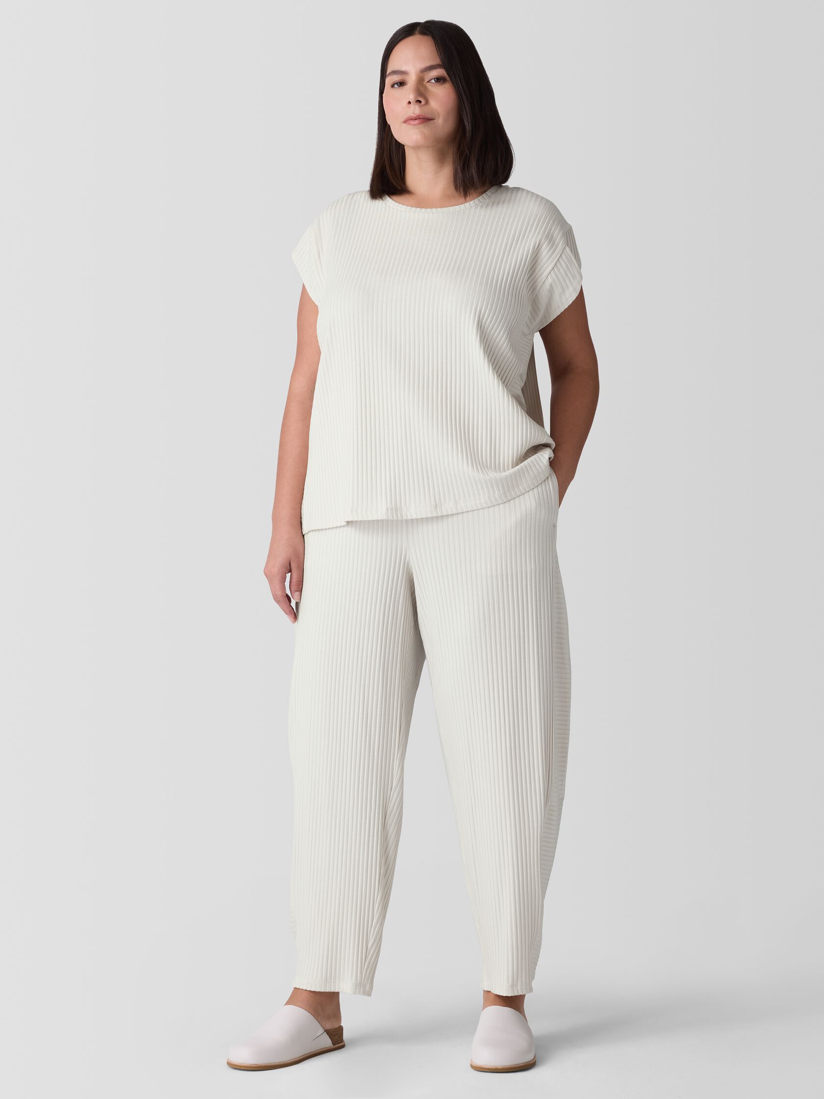 Textured Stretch Rib Round Neck Top