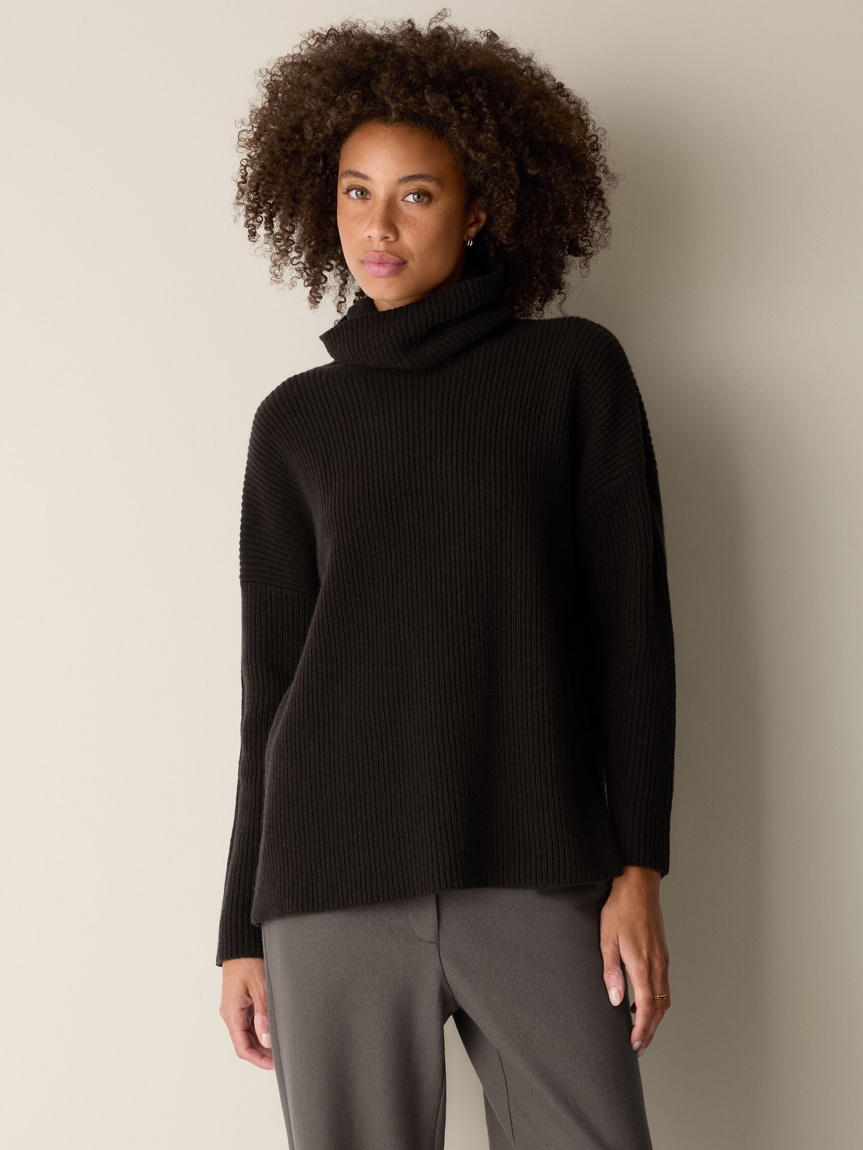Recycled Wool Cashmere Turtleneck Top