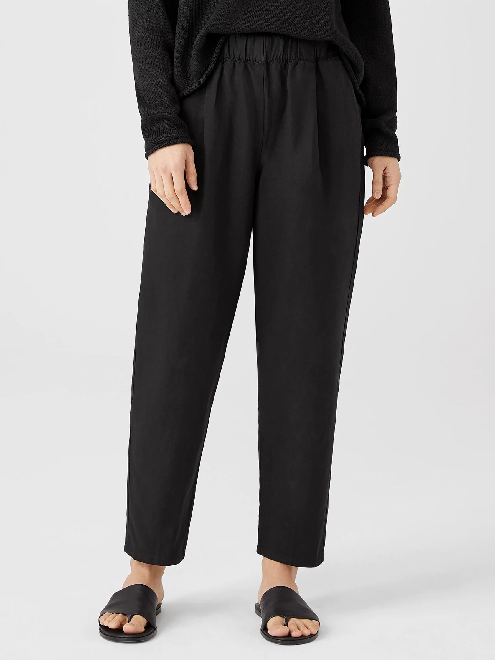 Linen Blend Pleated Tapered Pant