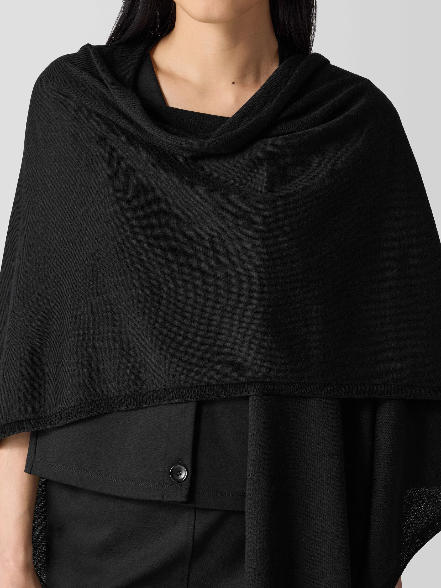Fine Merino Poncho in Regenerative Wool