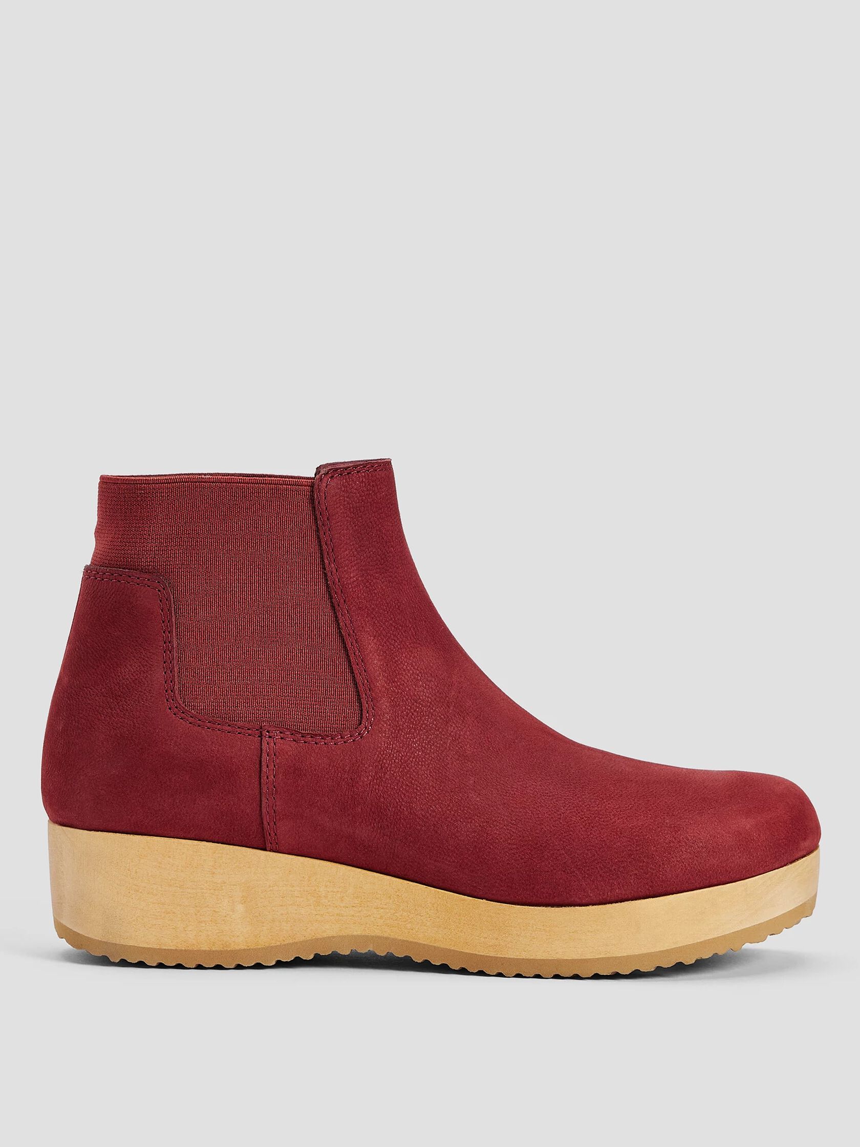 Words Oiled Nubuck Clog Bootie