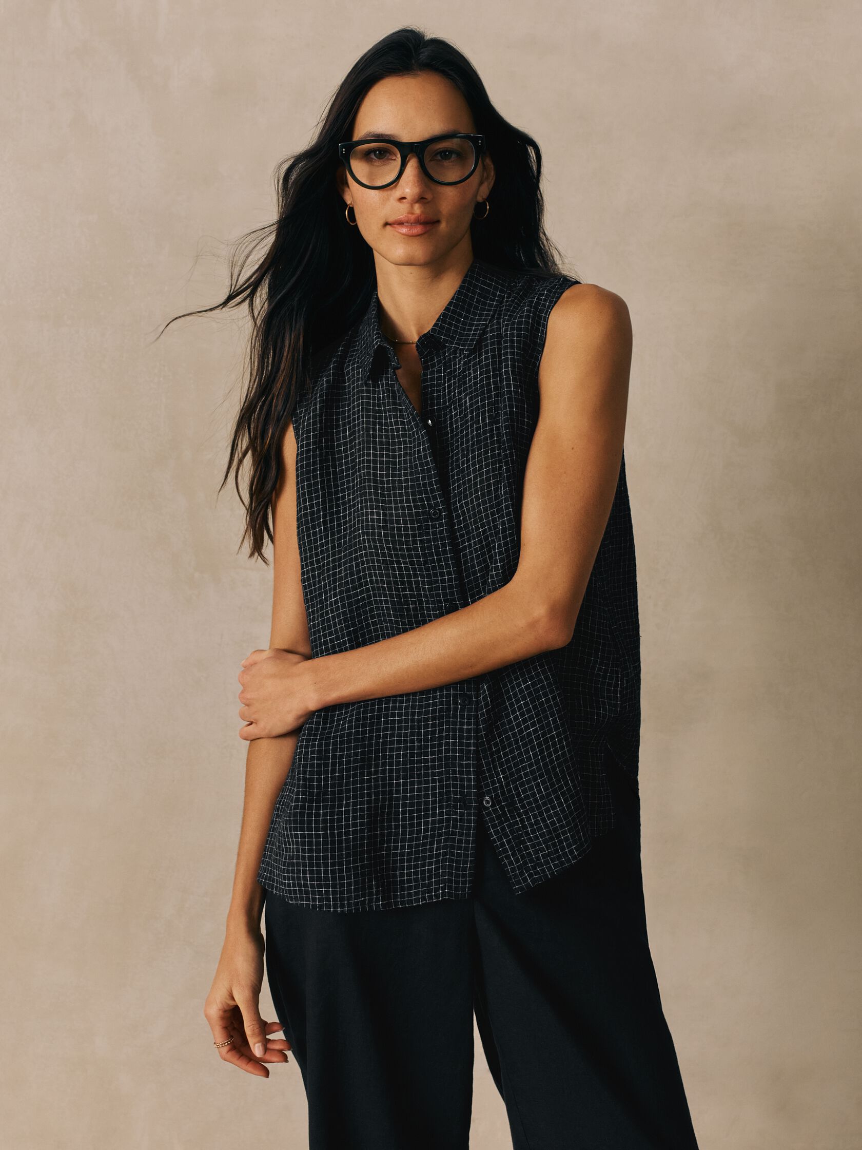 Puckered Organic Linen Grid Sleeveless Shirt