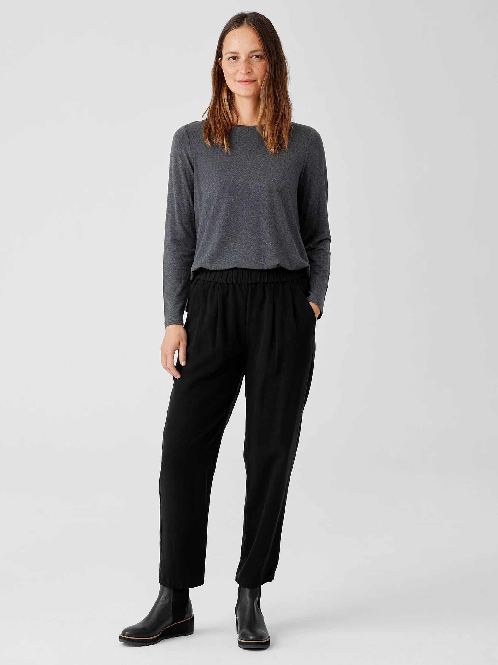 Soft Twill Pleated Tapered Pant