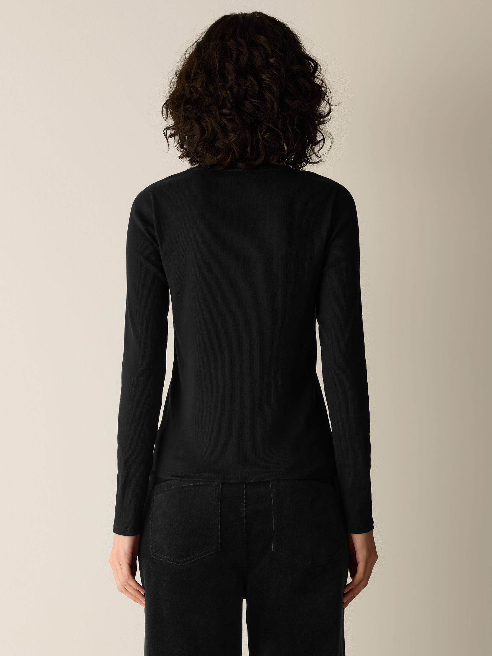 Organic Cotton Stretch Rib V-Neck Top