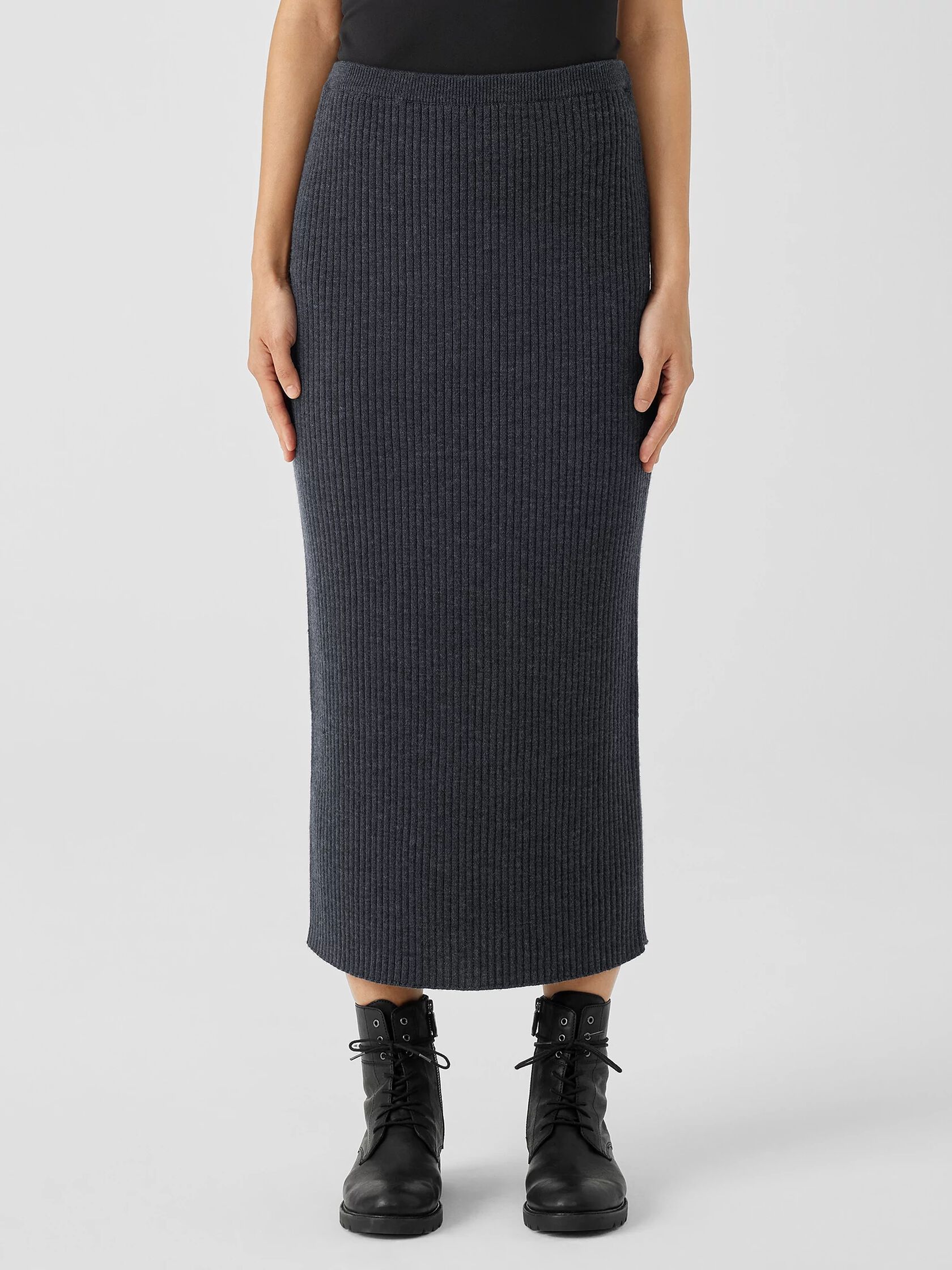 Merino Slim Pencil Skirt in Regenerative Wool