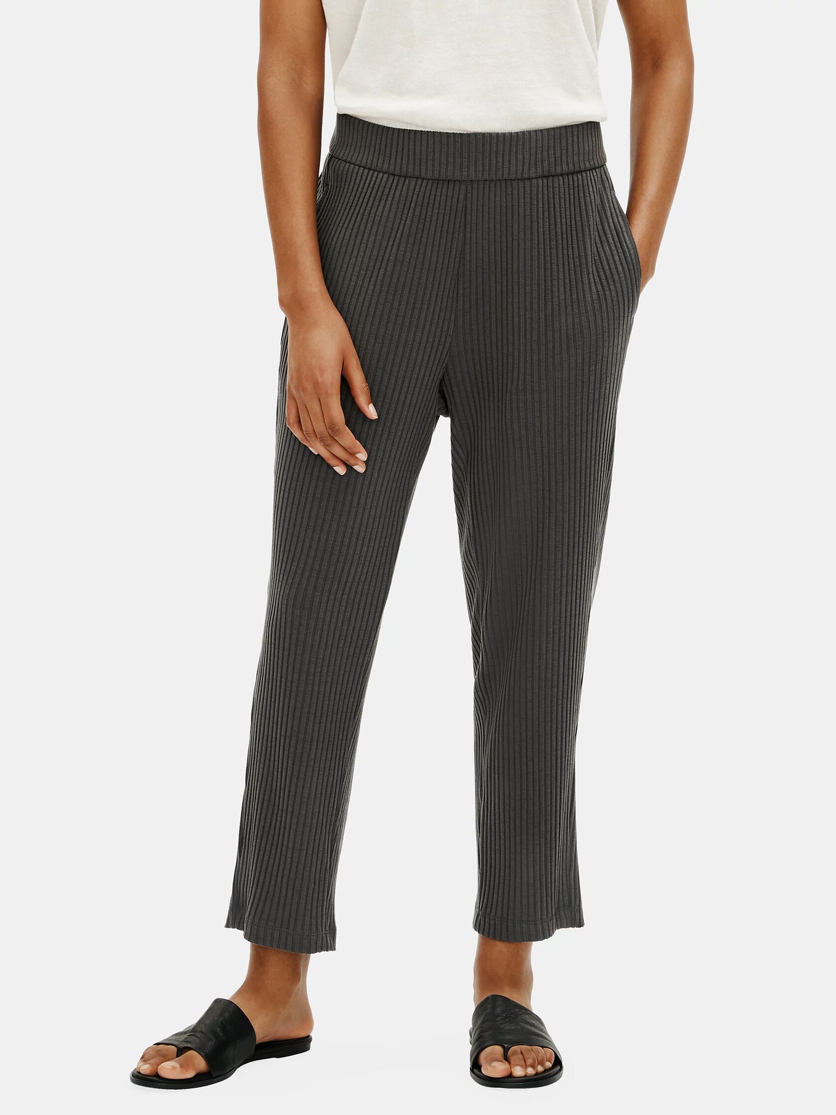 Textured Stretch Rib Tapered Ankle Pant