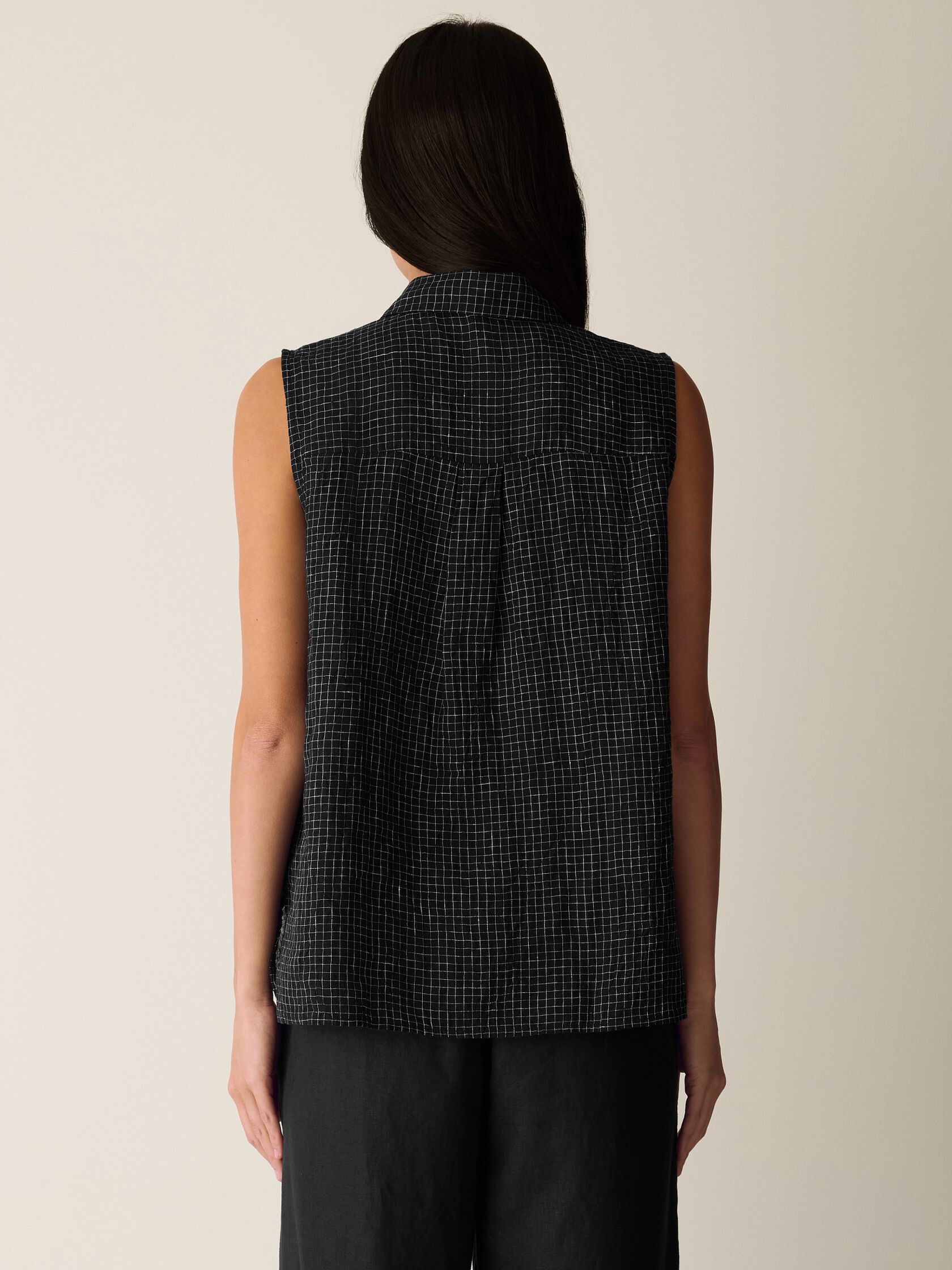 Puckered Organic Linen Grid Sleeveless Shirt