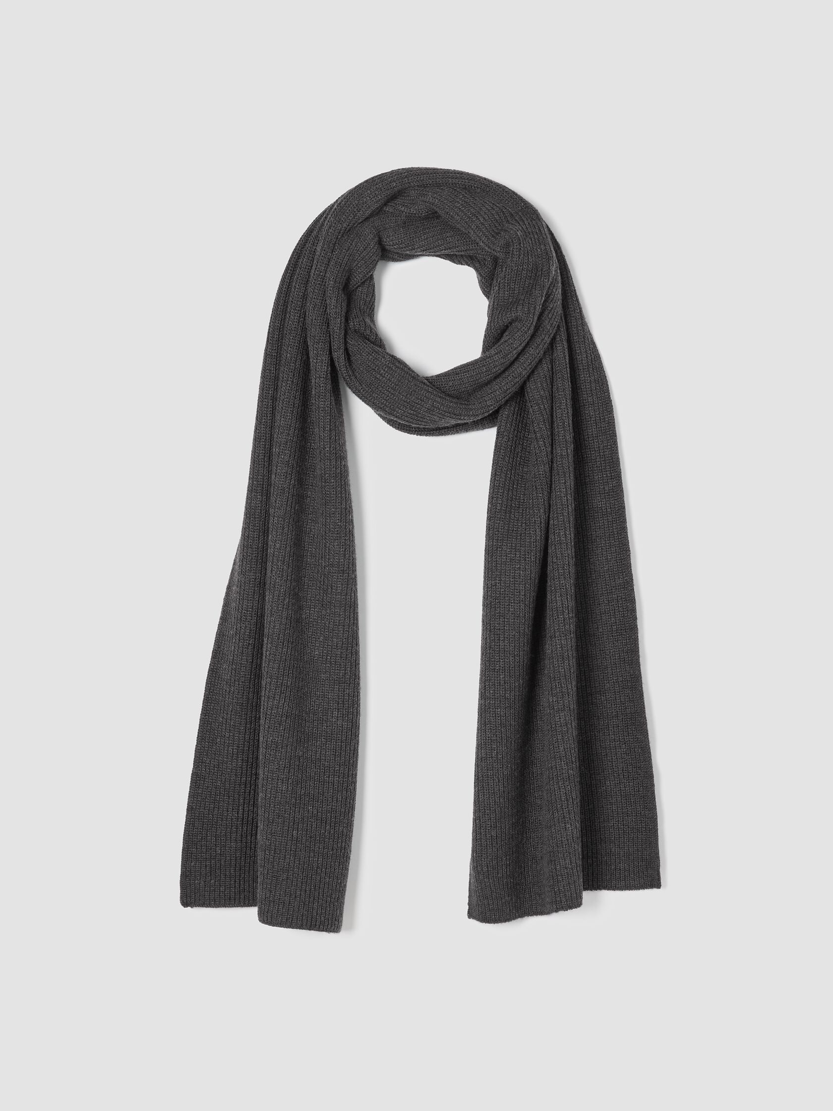 Merino Scarf in Regenerative Wool