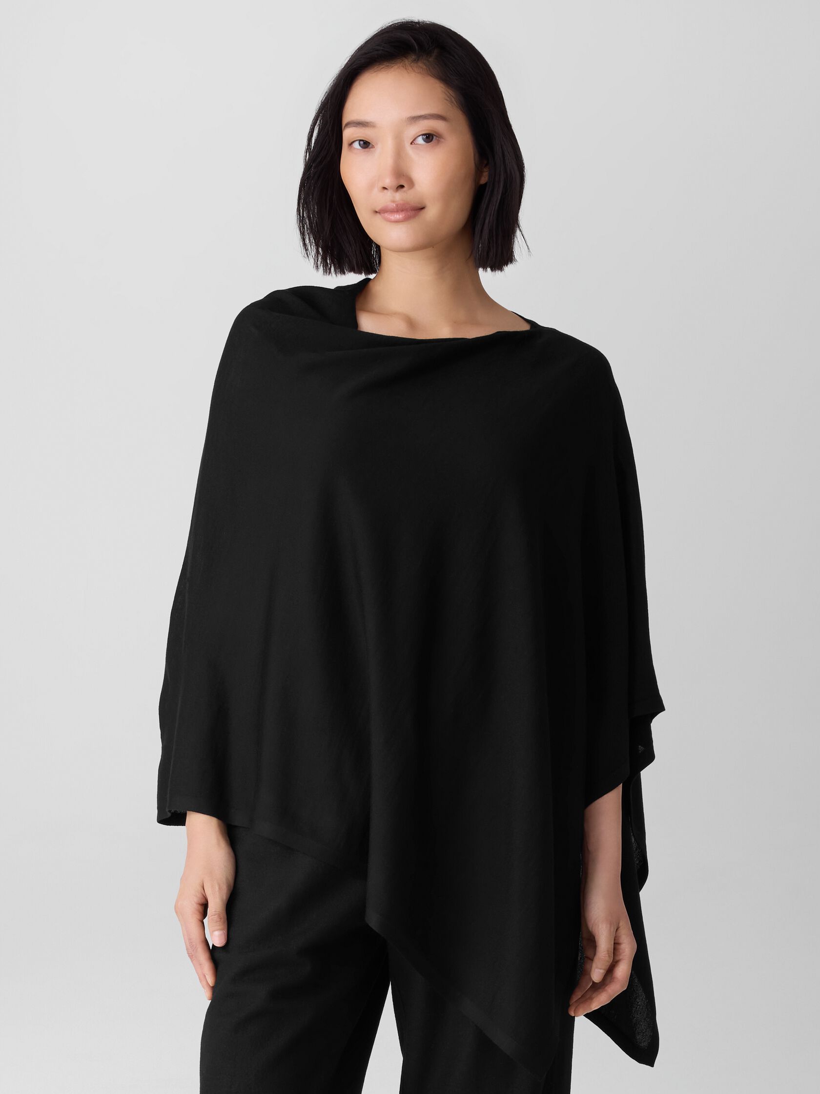 Superfine Merino Poncho in Regenerative Wool