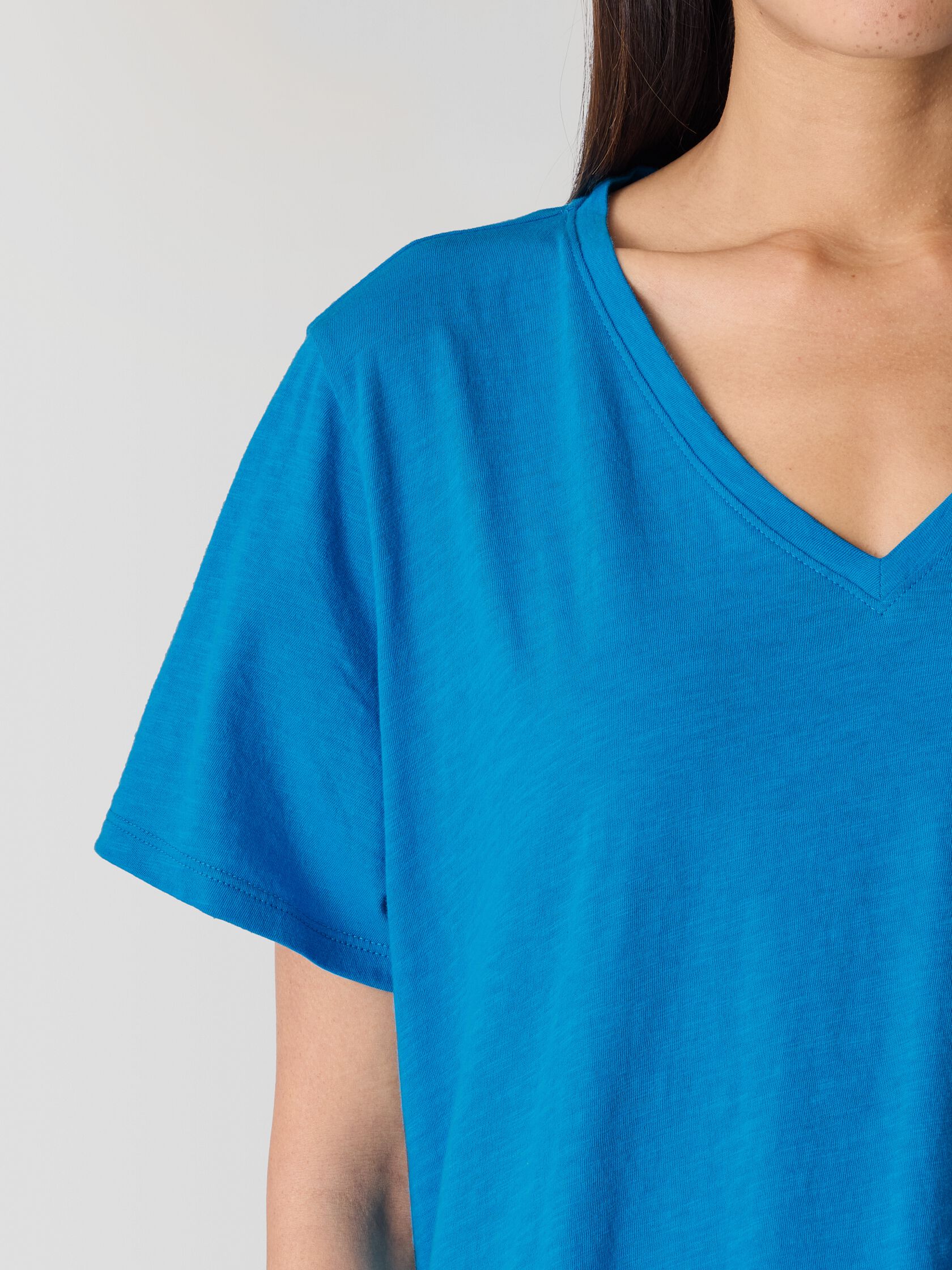 Organic Cotton Slubby Jersey V-Neck Tee