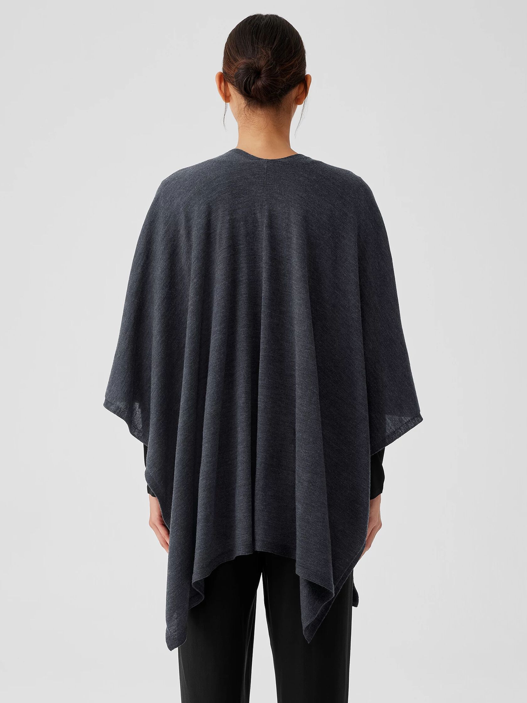 Fine Merino Jersey Poncho in Regenerative Wool