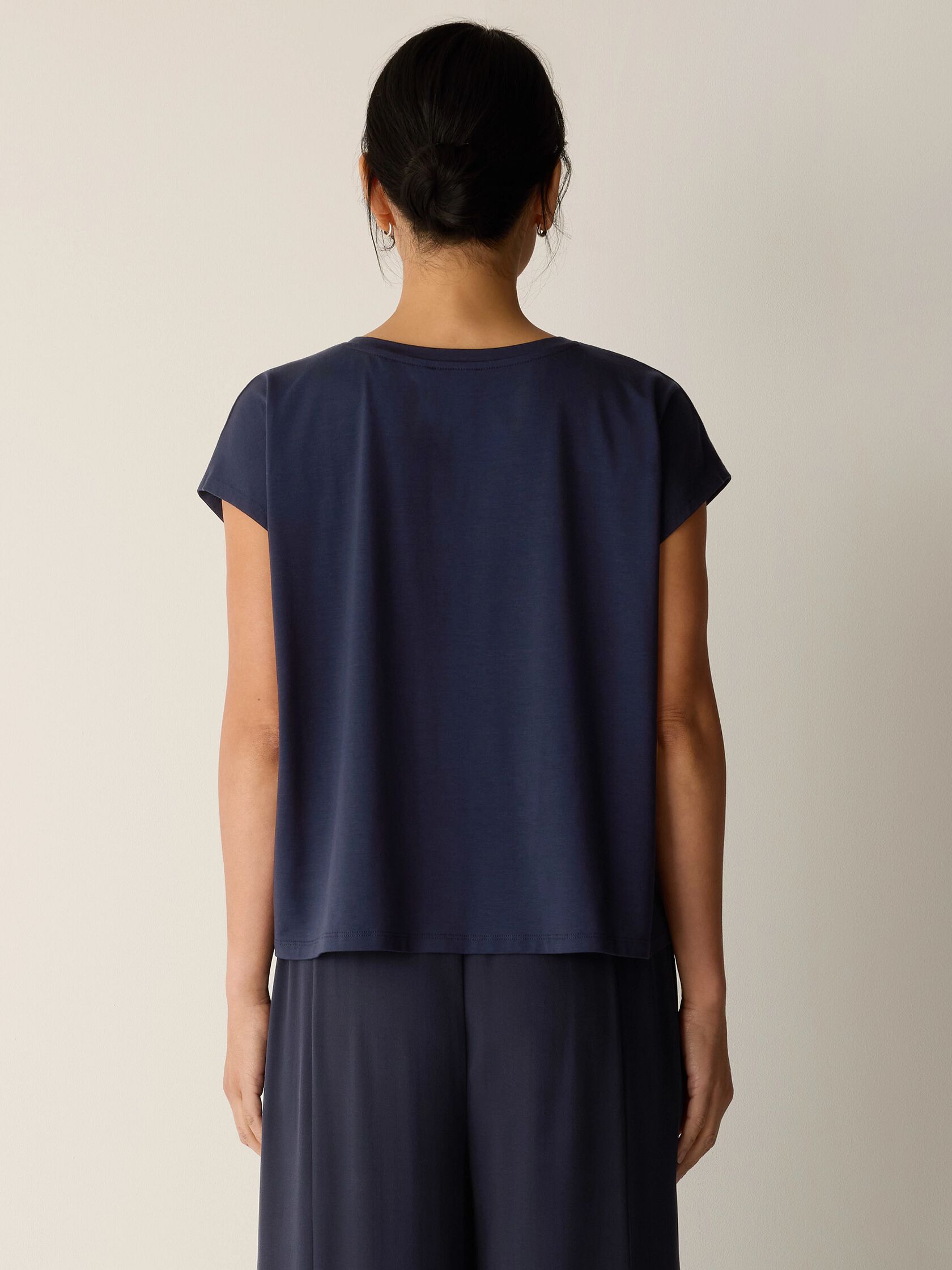 Fine Jersey V-Neck Square Top