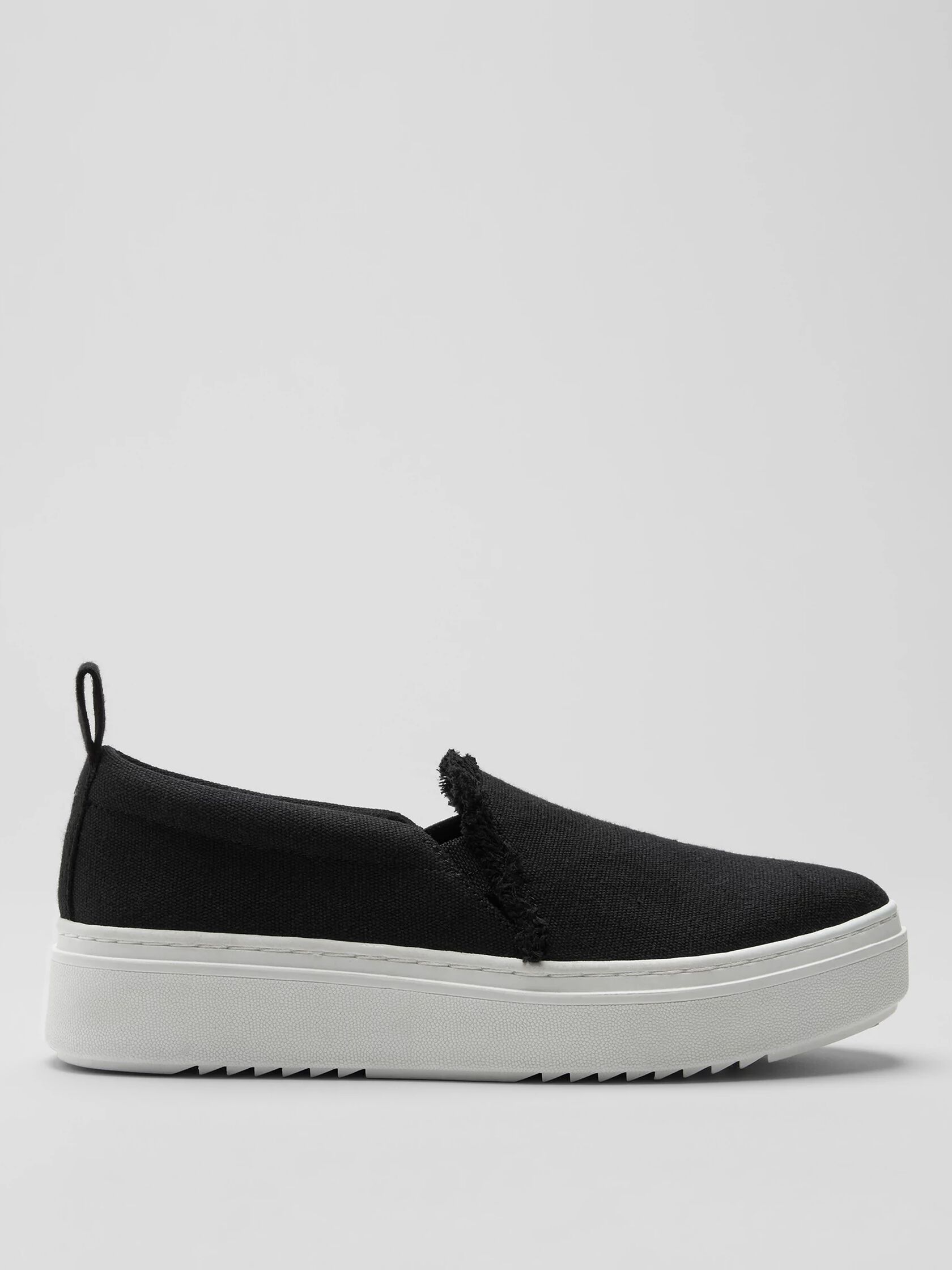 platform sneaker black