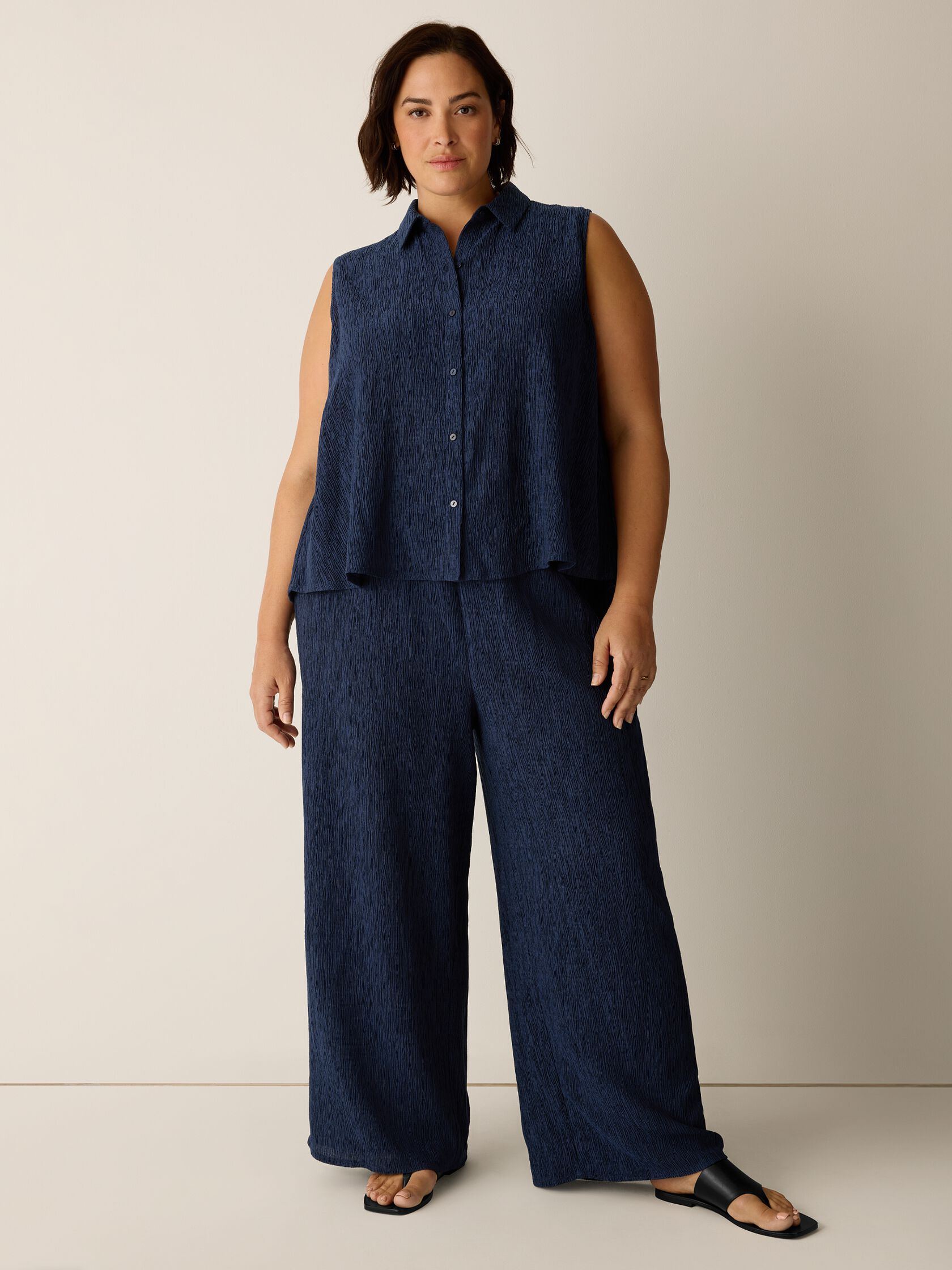 Woven Pliss&eacute; Sleeveless Shirt