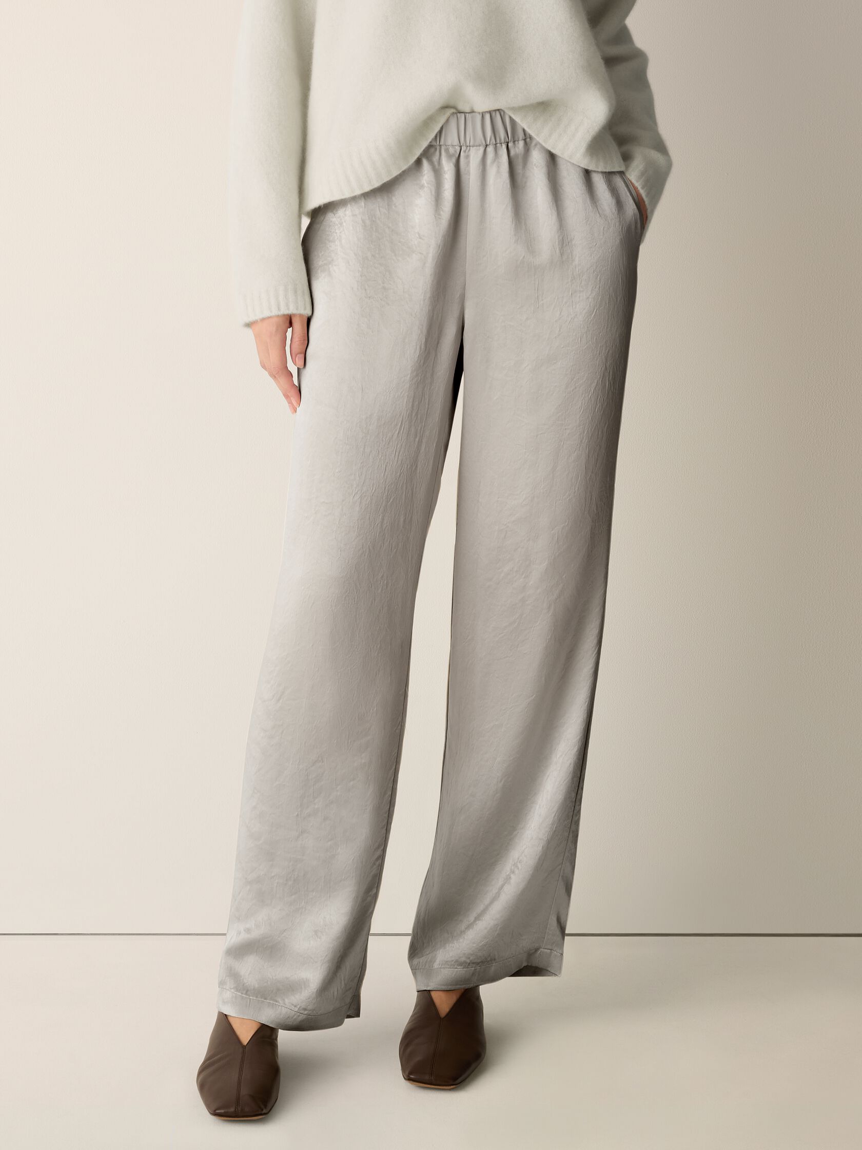 Textured Satin Straight Pant