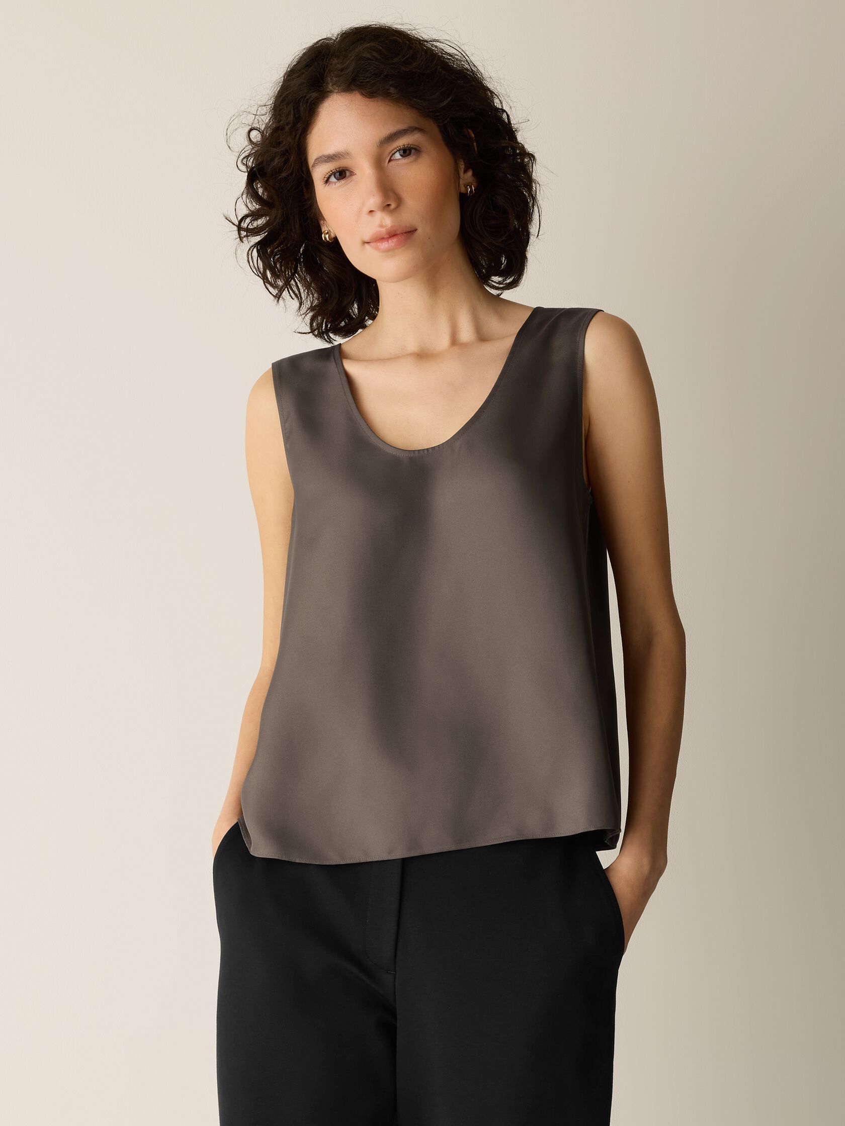 Silk Twill Curved V-Neck Tank