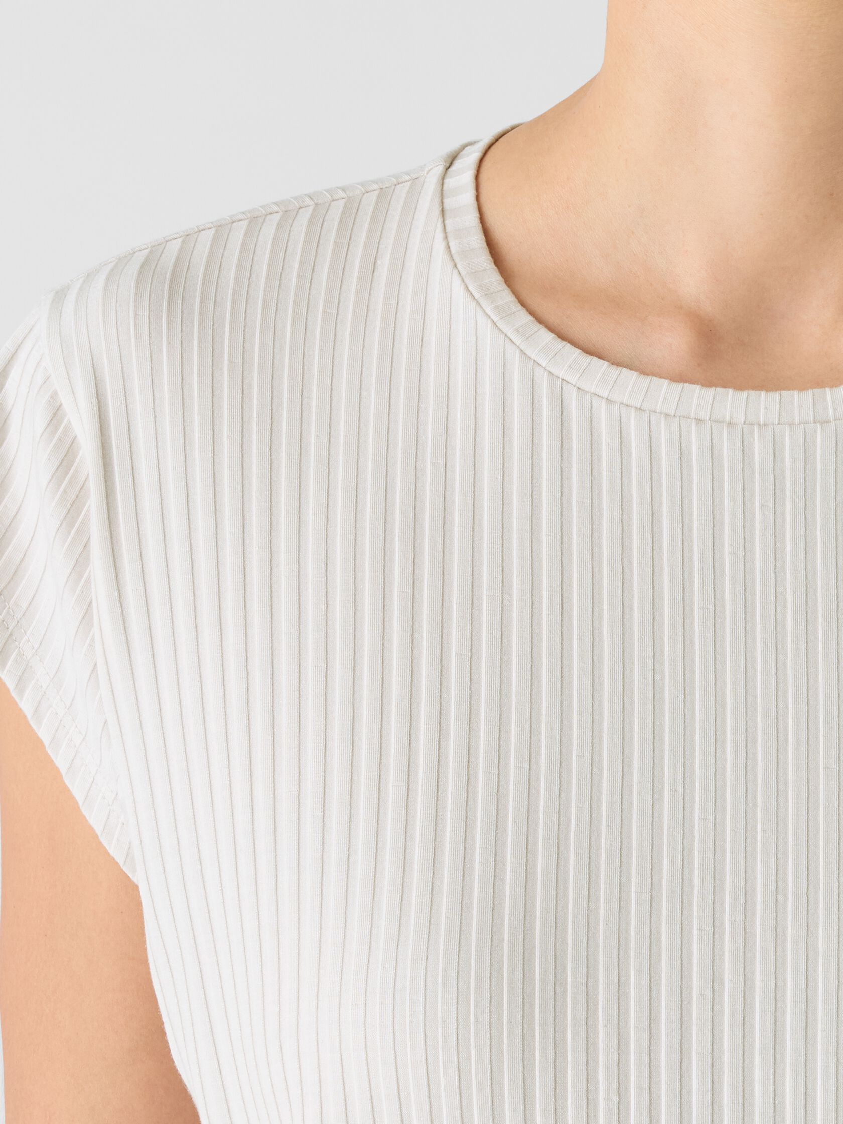 Textured Stretch Rib Round Neck Top
