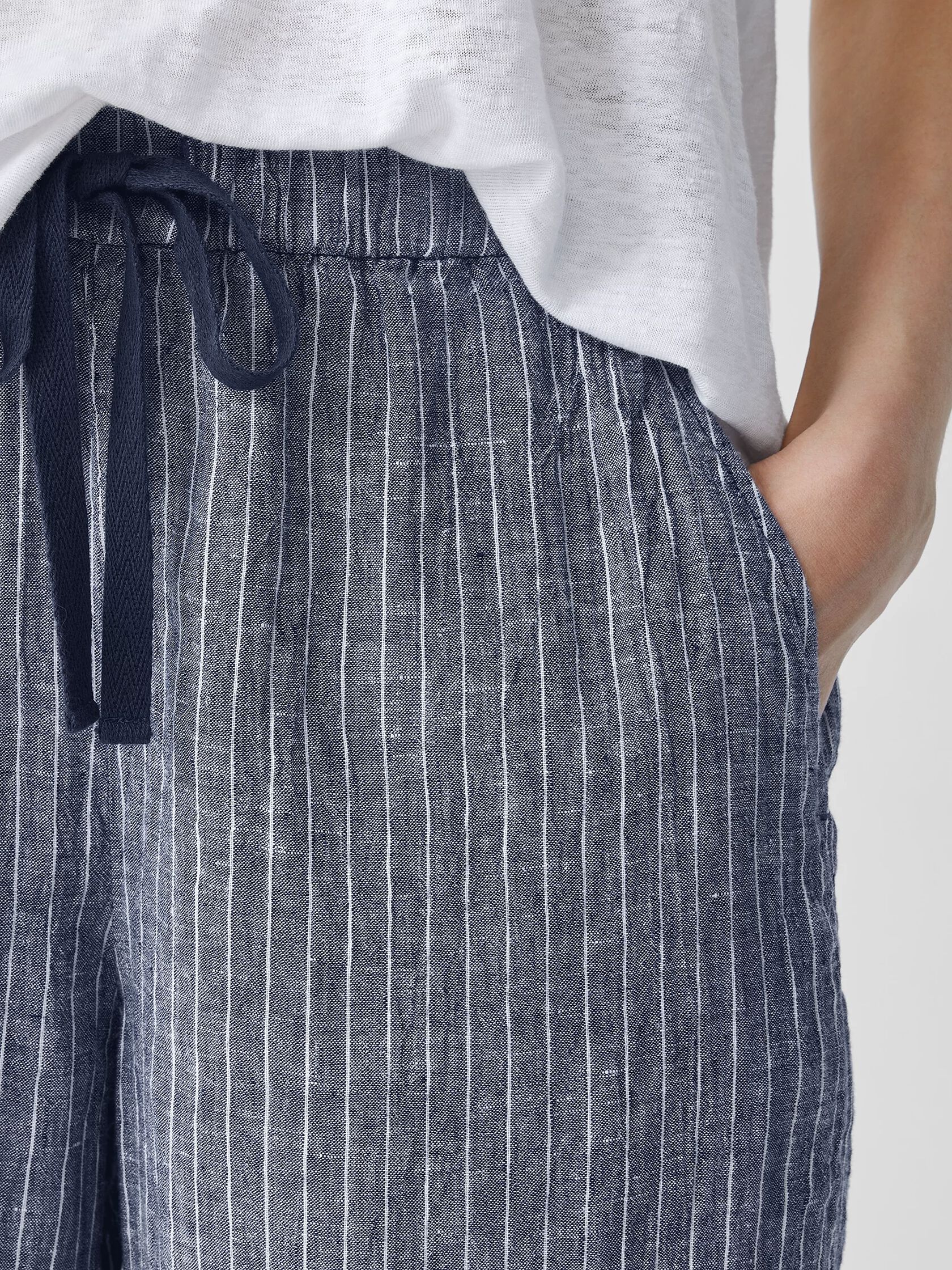 Puckered Organic Linen Shorts