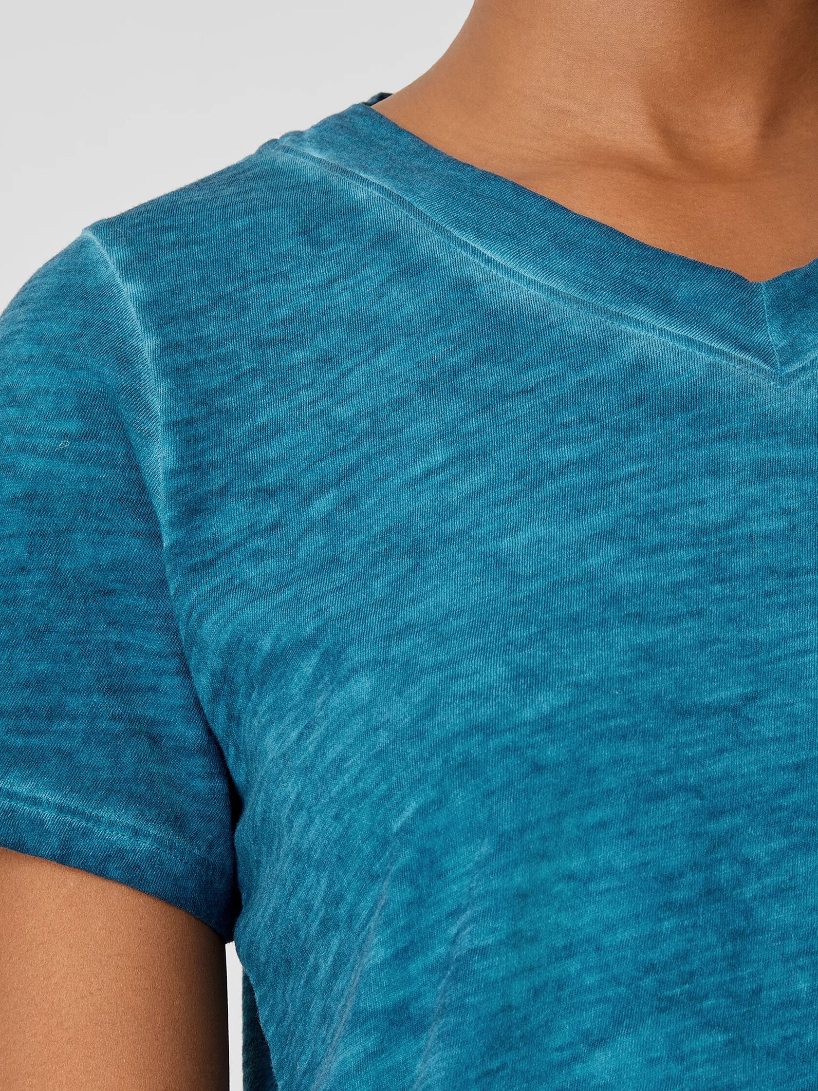 Organic Cotton Hazy Slub V-Neck Tee