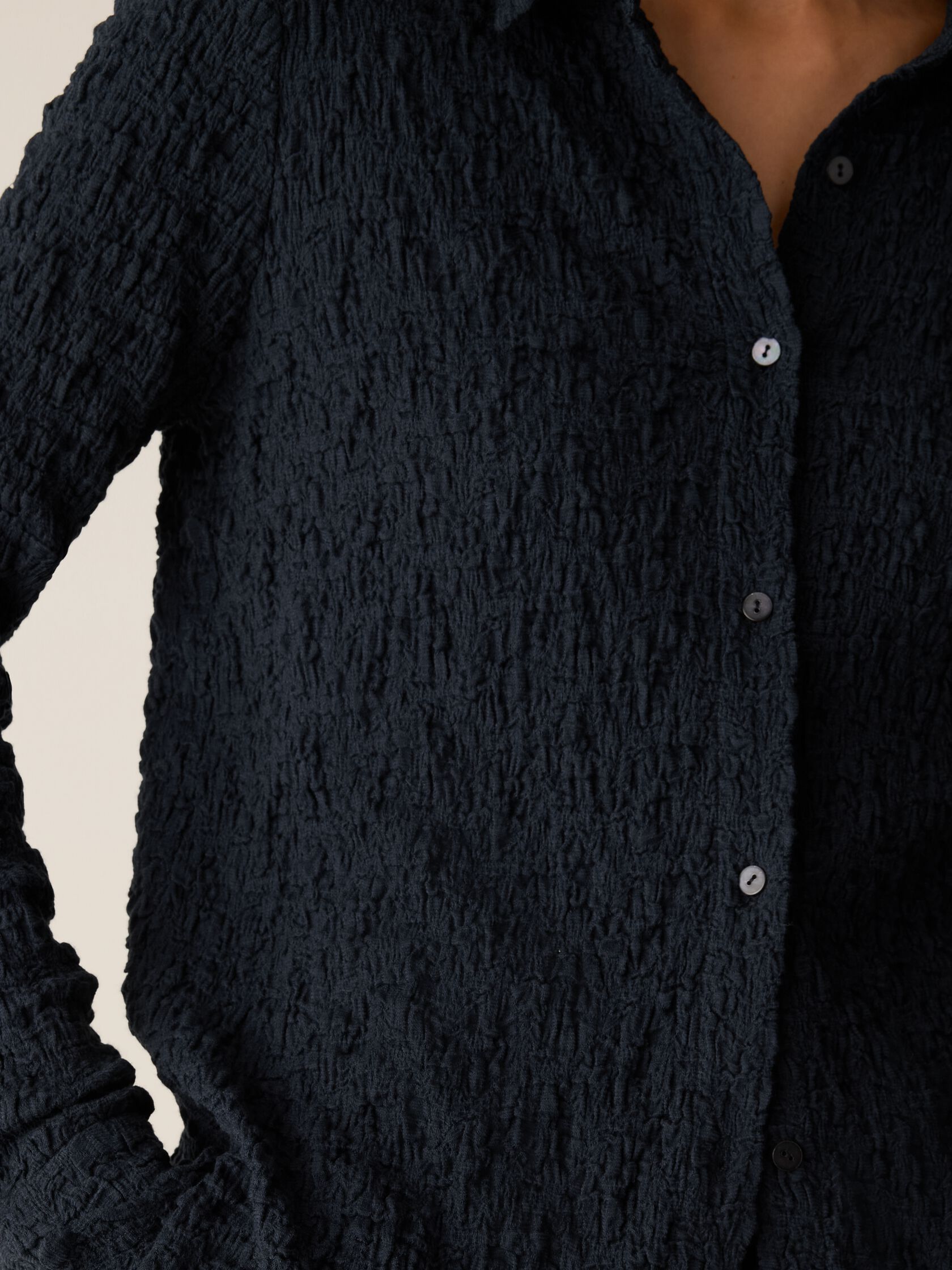 Bubble Jacquard Classic Collar Shirt