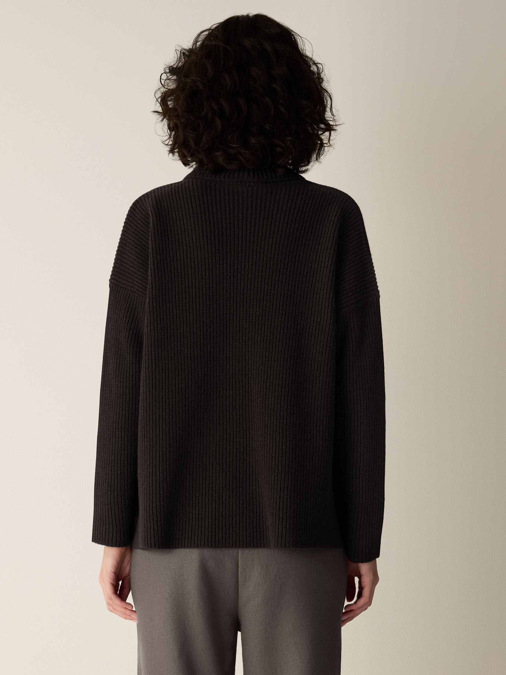 Recycled Wool Cashmere Turtleneck Top
